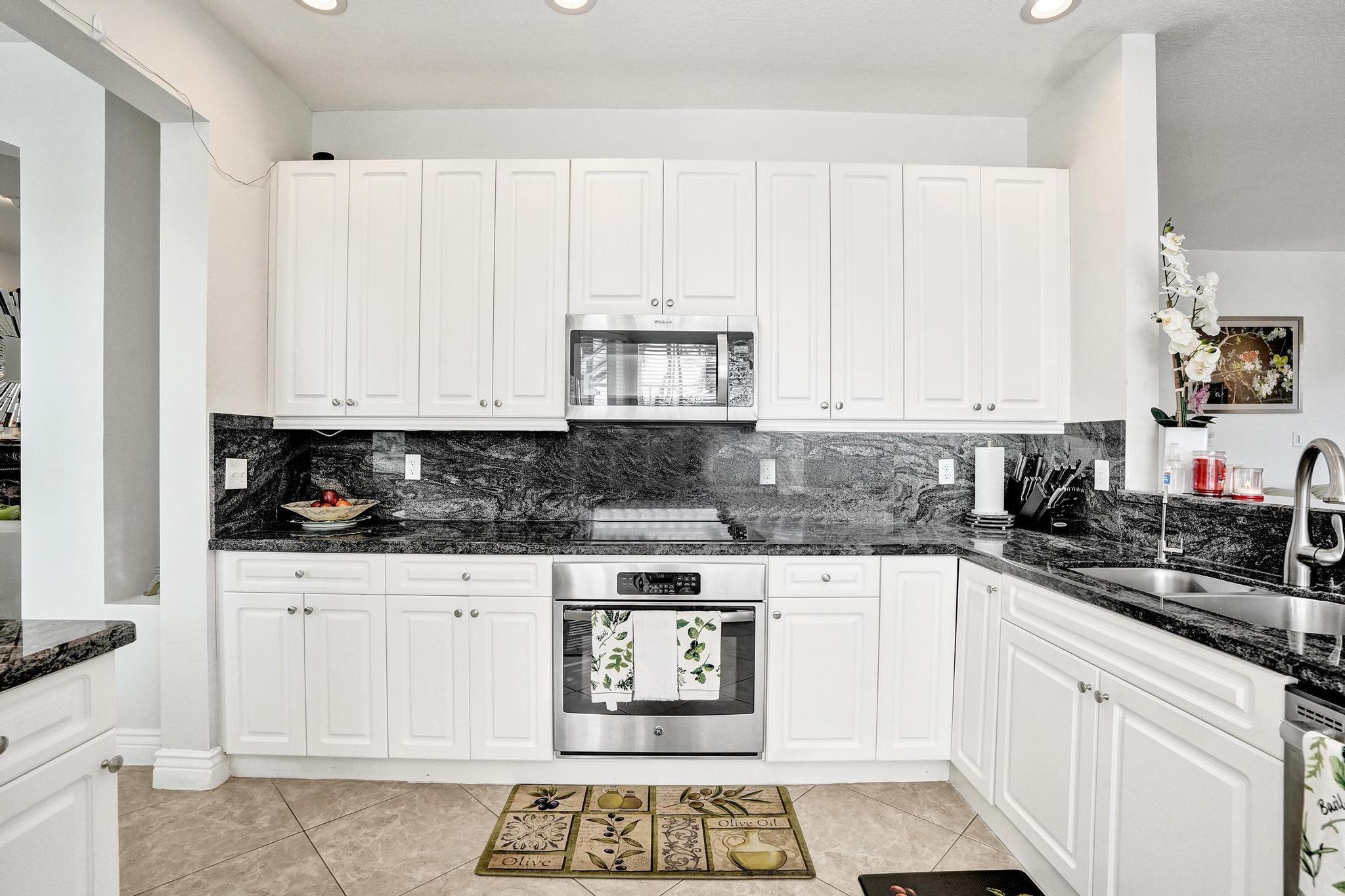 3067 Bayberry Way