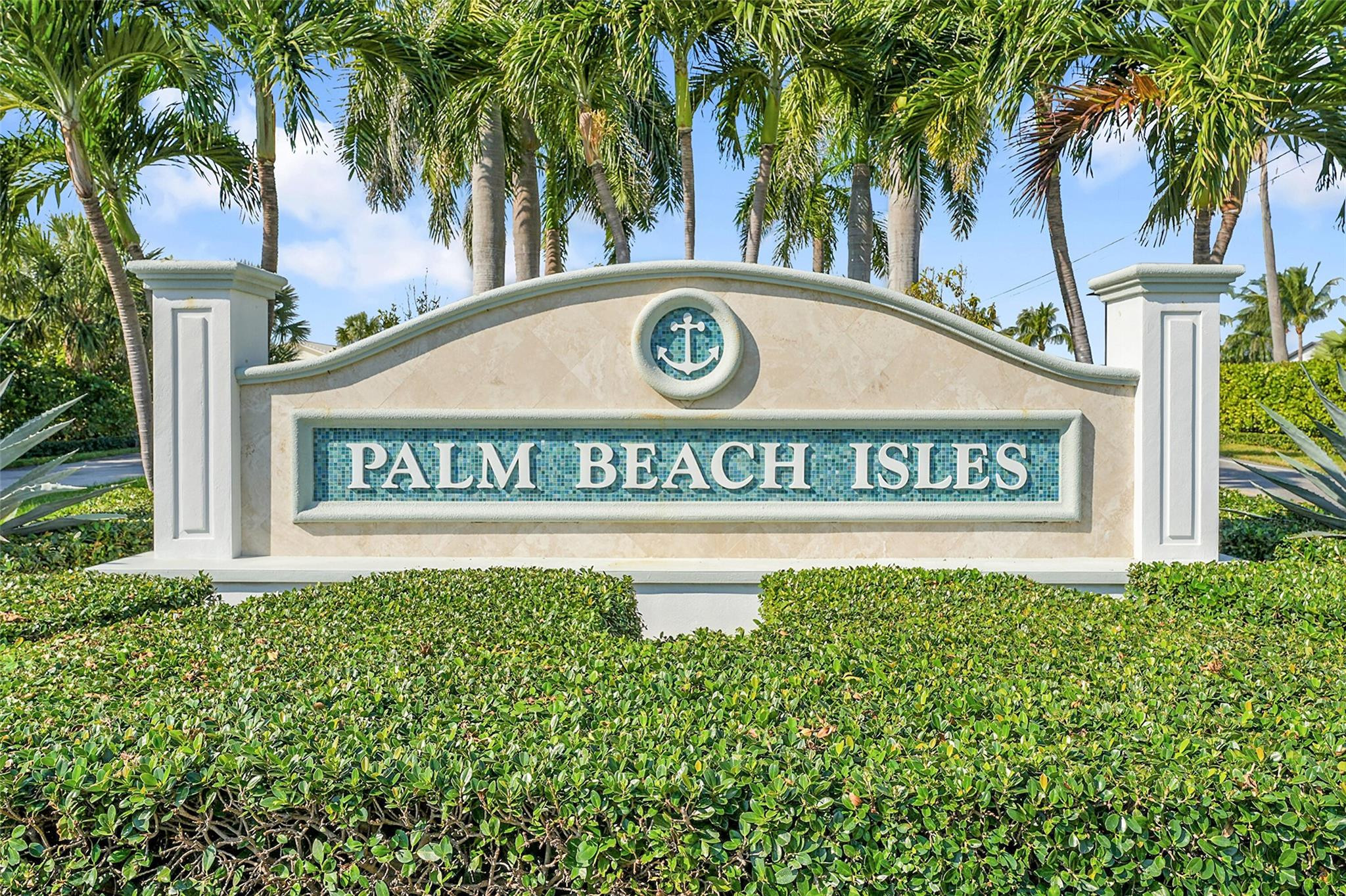 1190 Dolphin Road