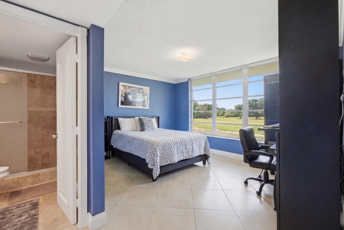 3001 S Palm Aire Drive 206