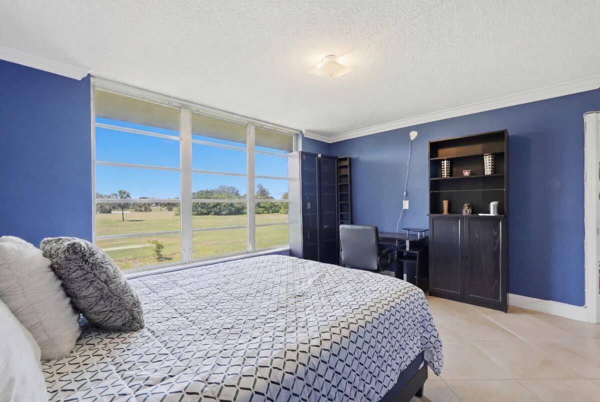 3001 S Palm Aire Drive 206