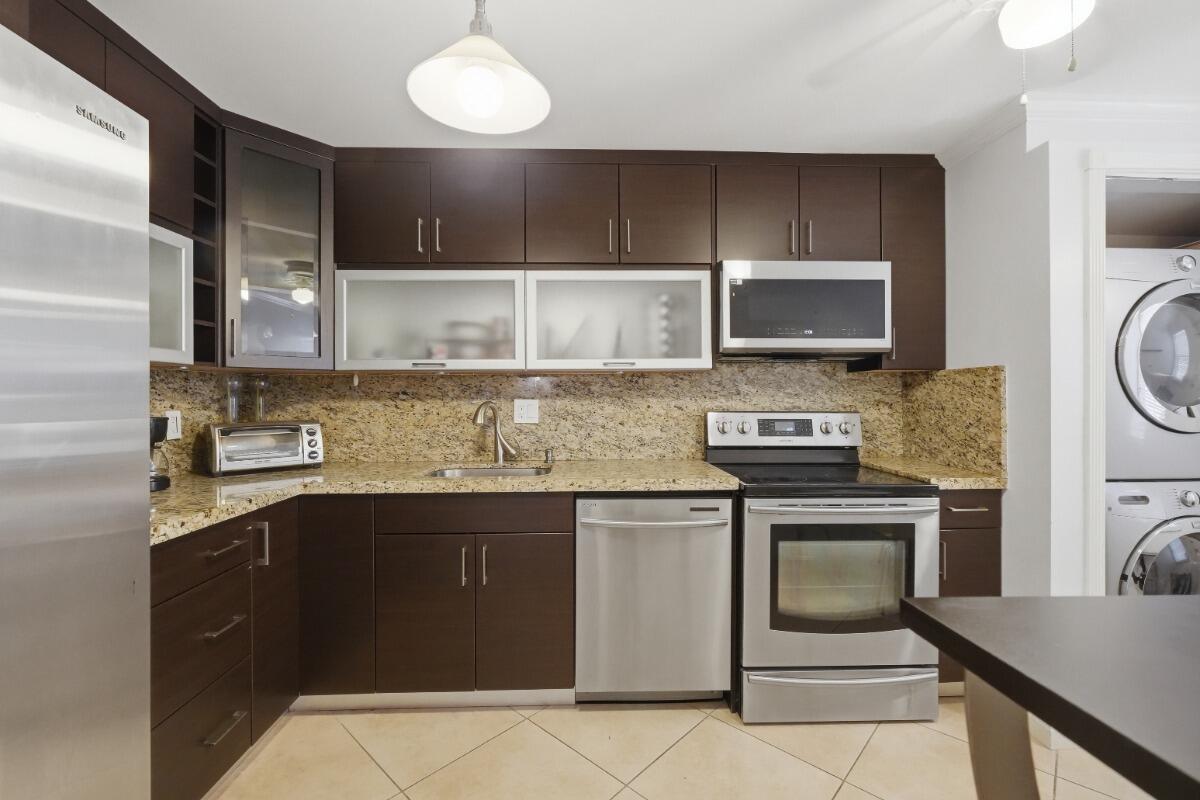 3001 S Palm Aire Drive 206