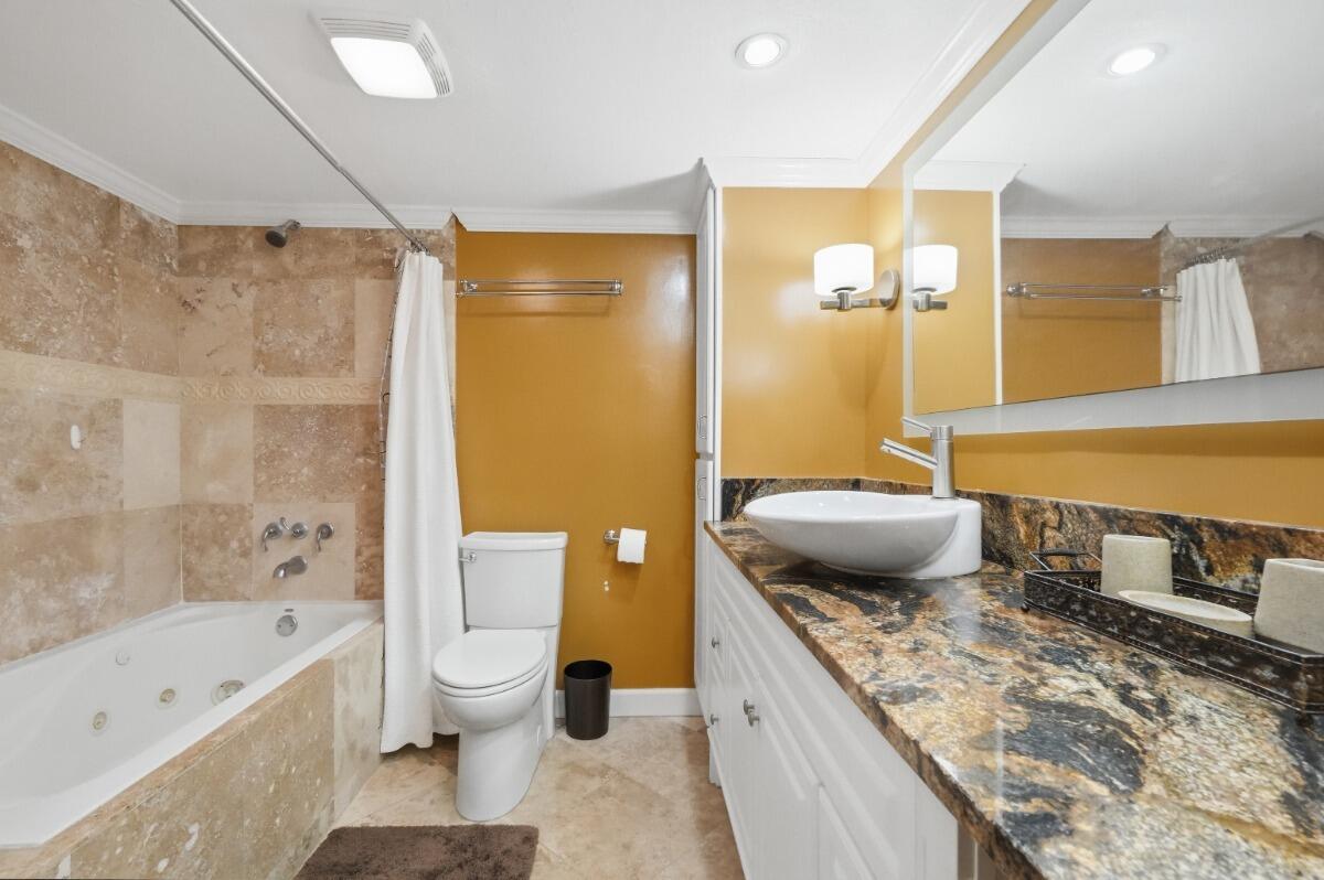 3001 S Palm Aire Drive 206