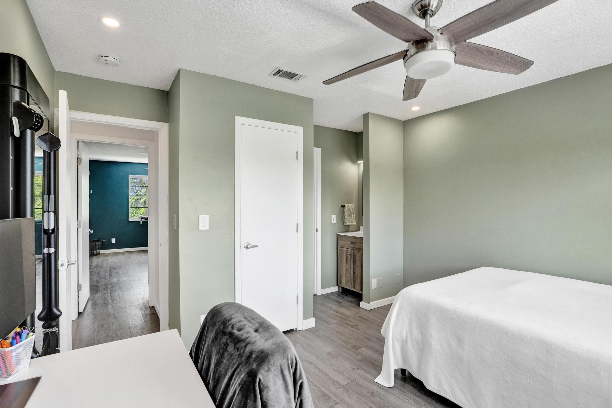 201 SW 3rd Street 201