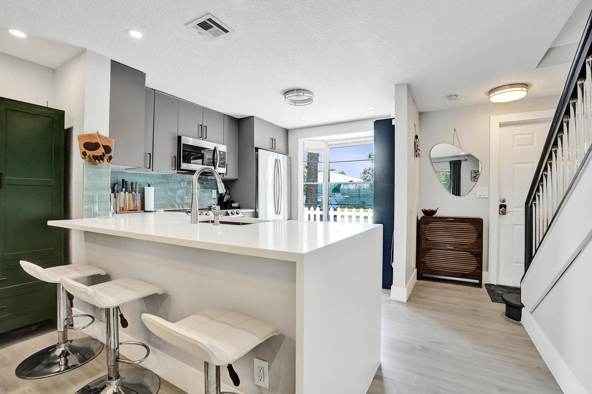 201 SW 3rd Street 201