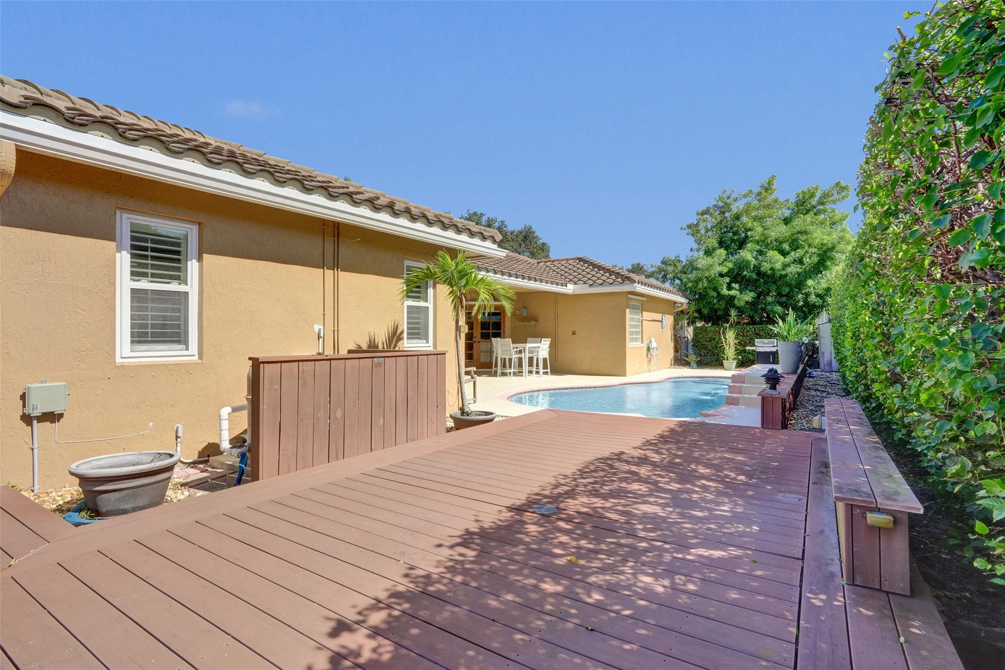 4142 NW 58TH Drive