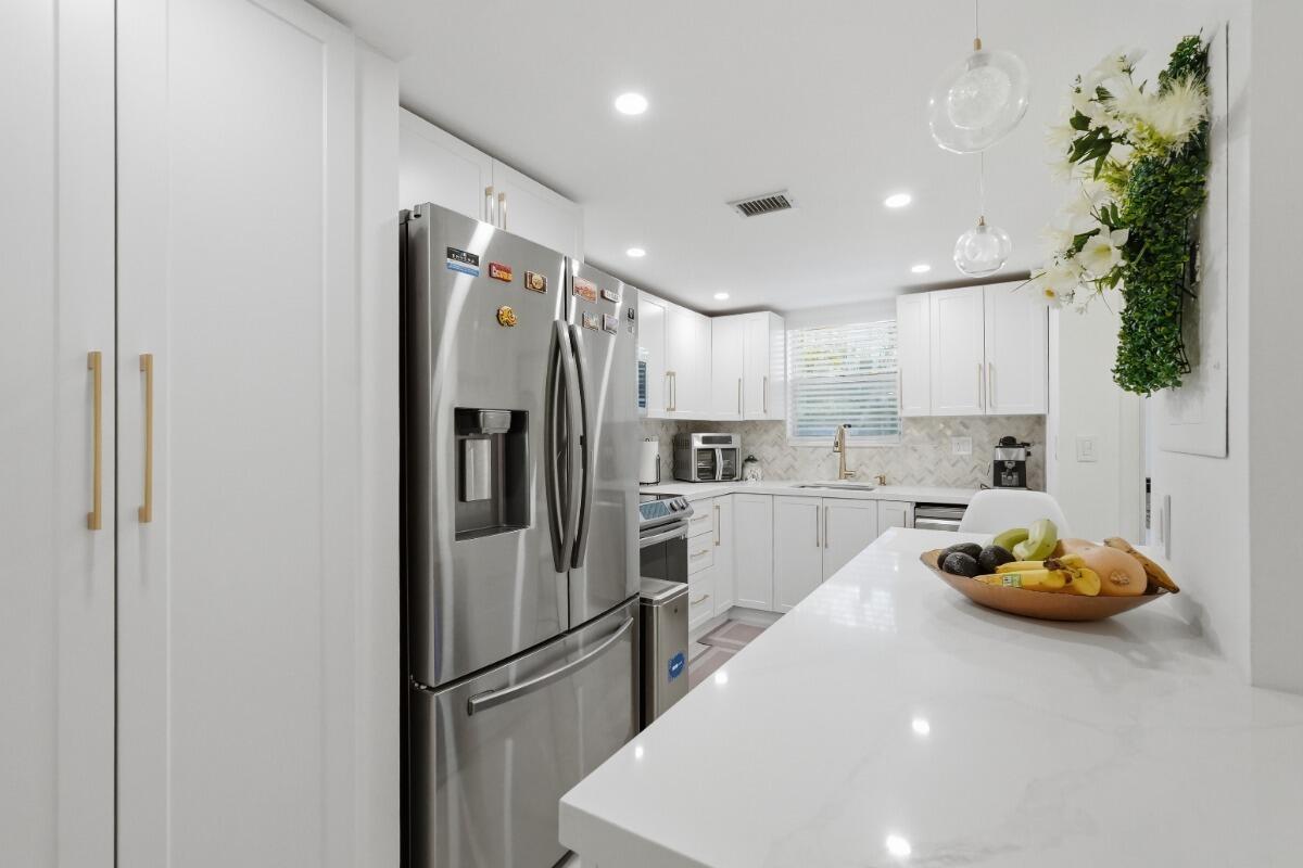 6100 NW 44TH Street 104