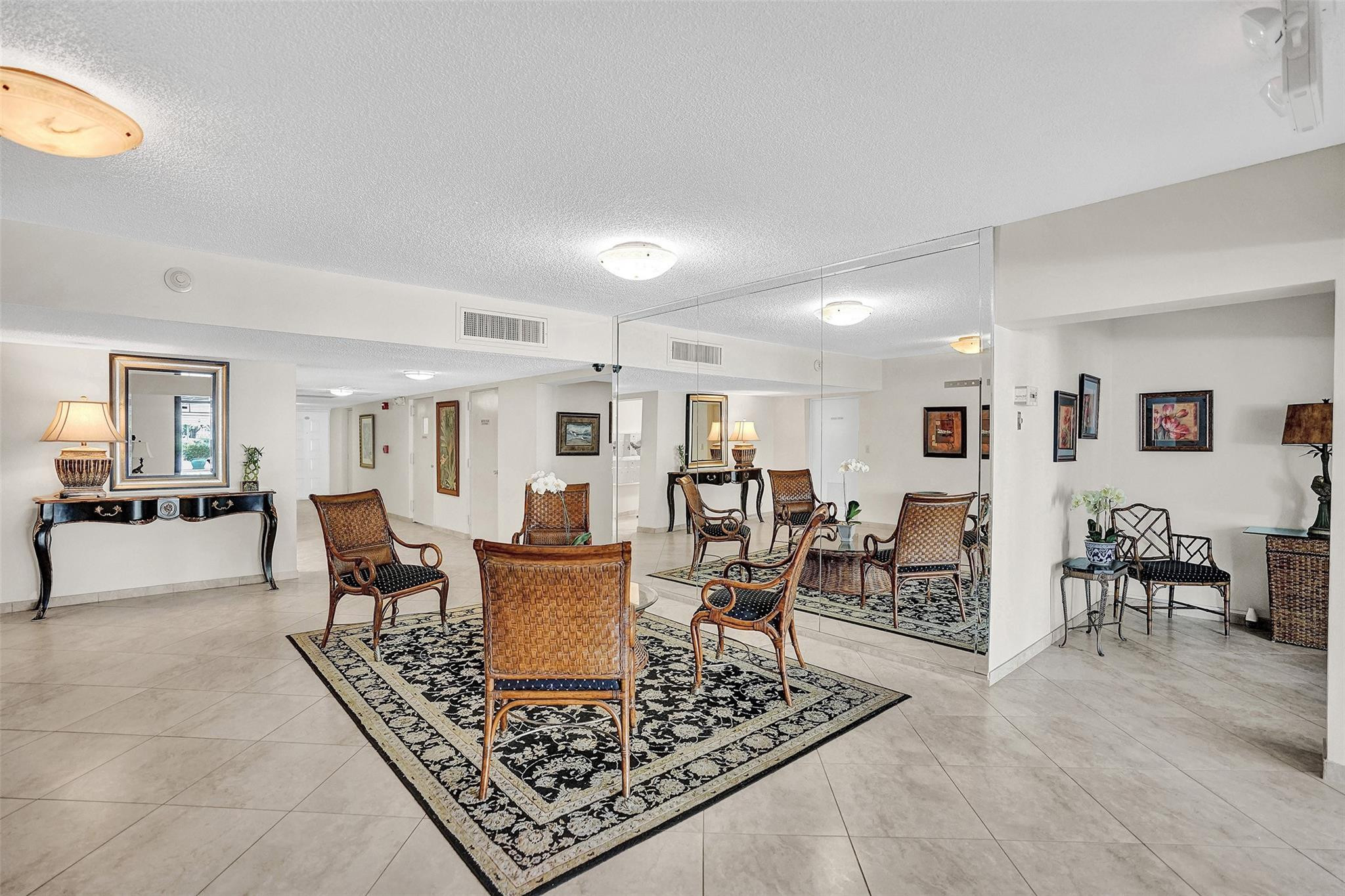 821 Cypress Boulevard 512