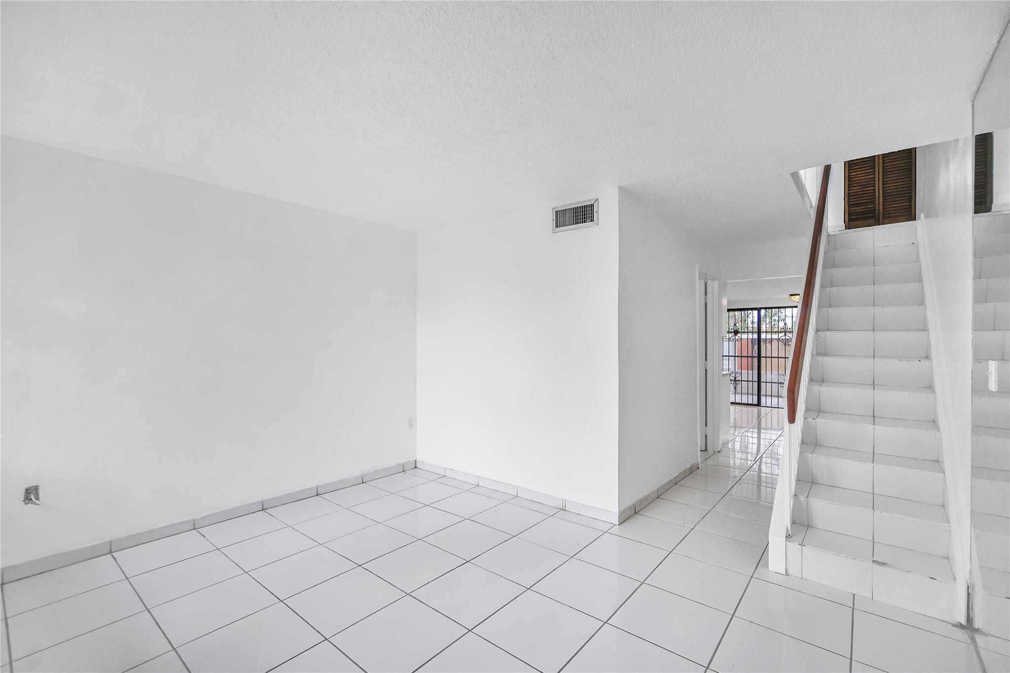 2620 W 52nd Place 406