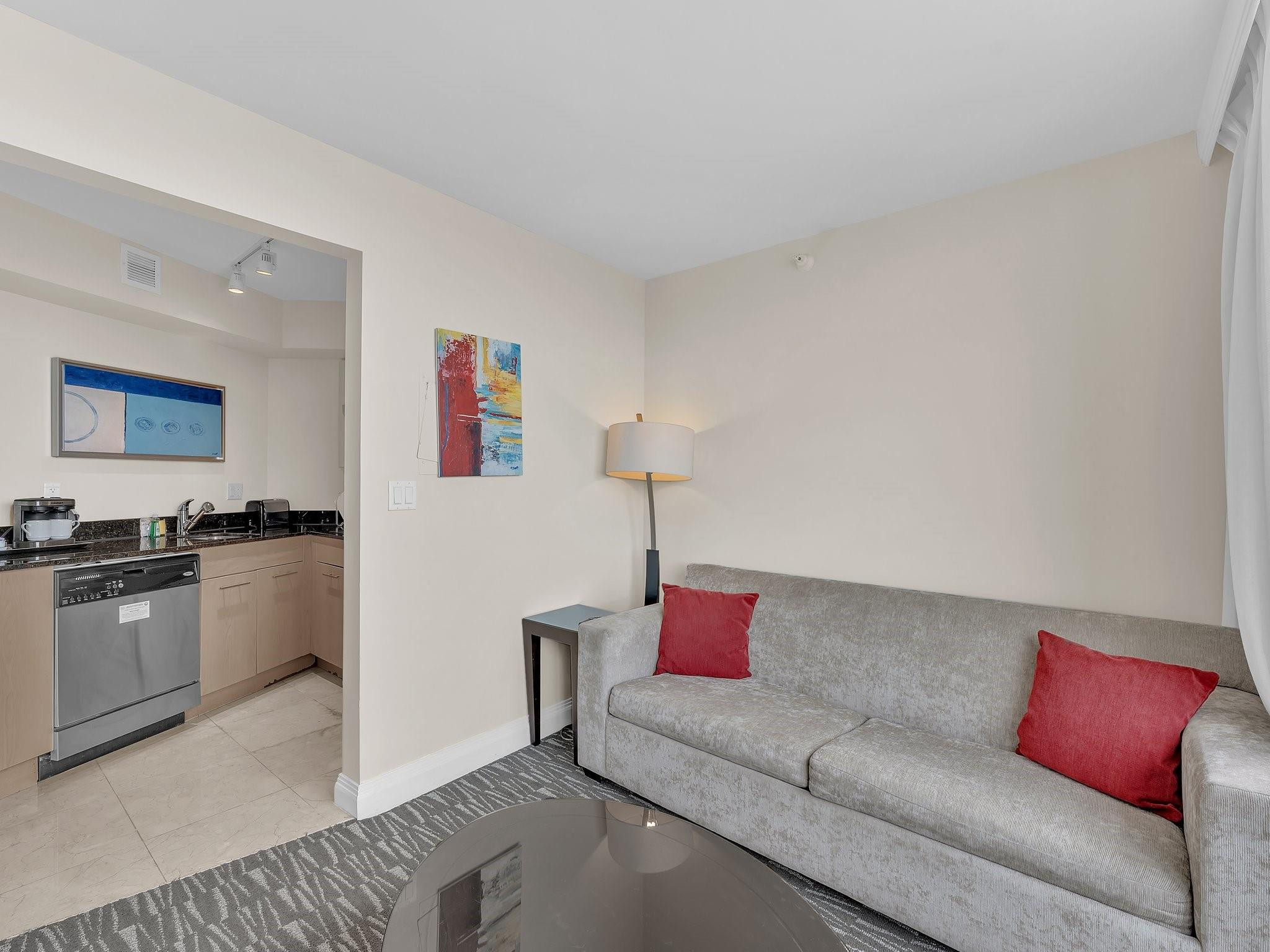2670 E Sunrise Boulevard 911