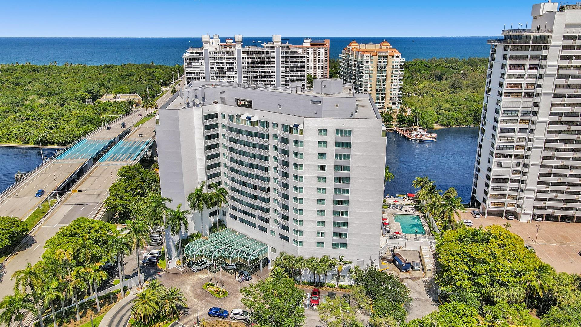 2670 E Sunrise Boulevard 911