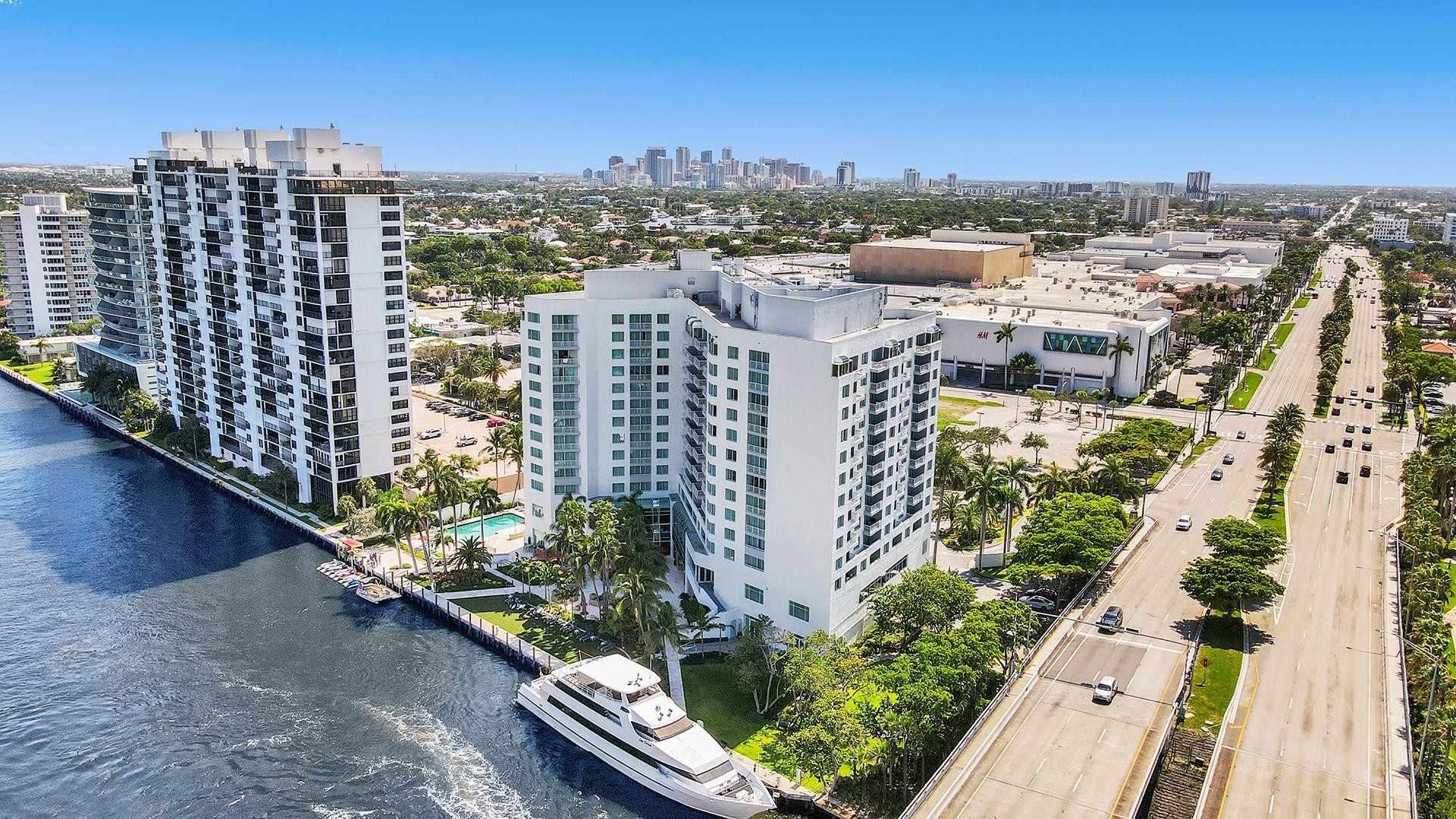 2670 E Sunrise Boulevard 911