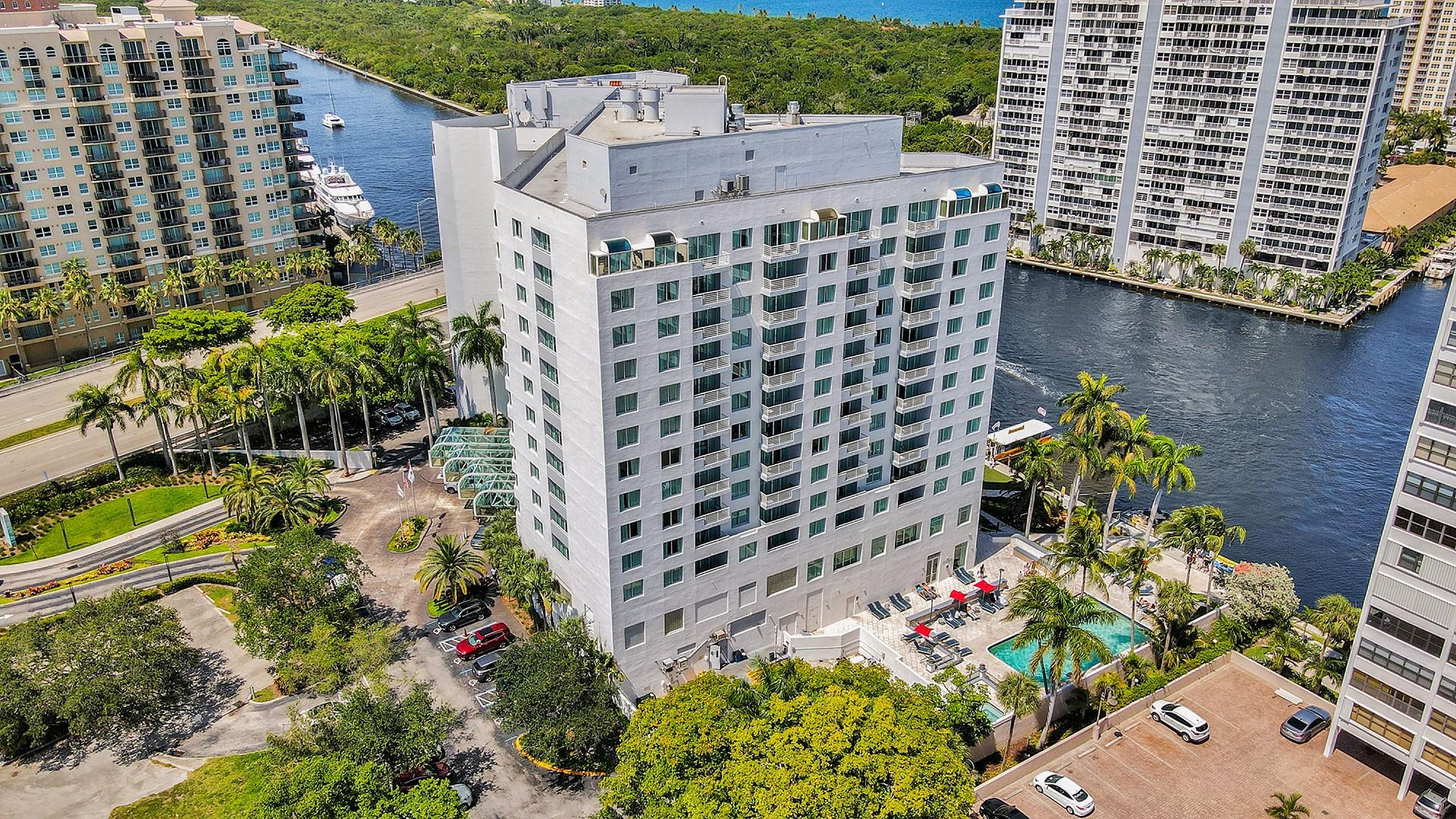 2670 E Sunrise Boulevard 911