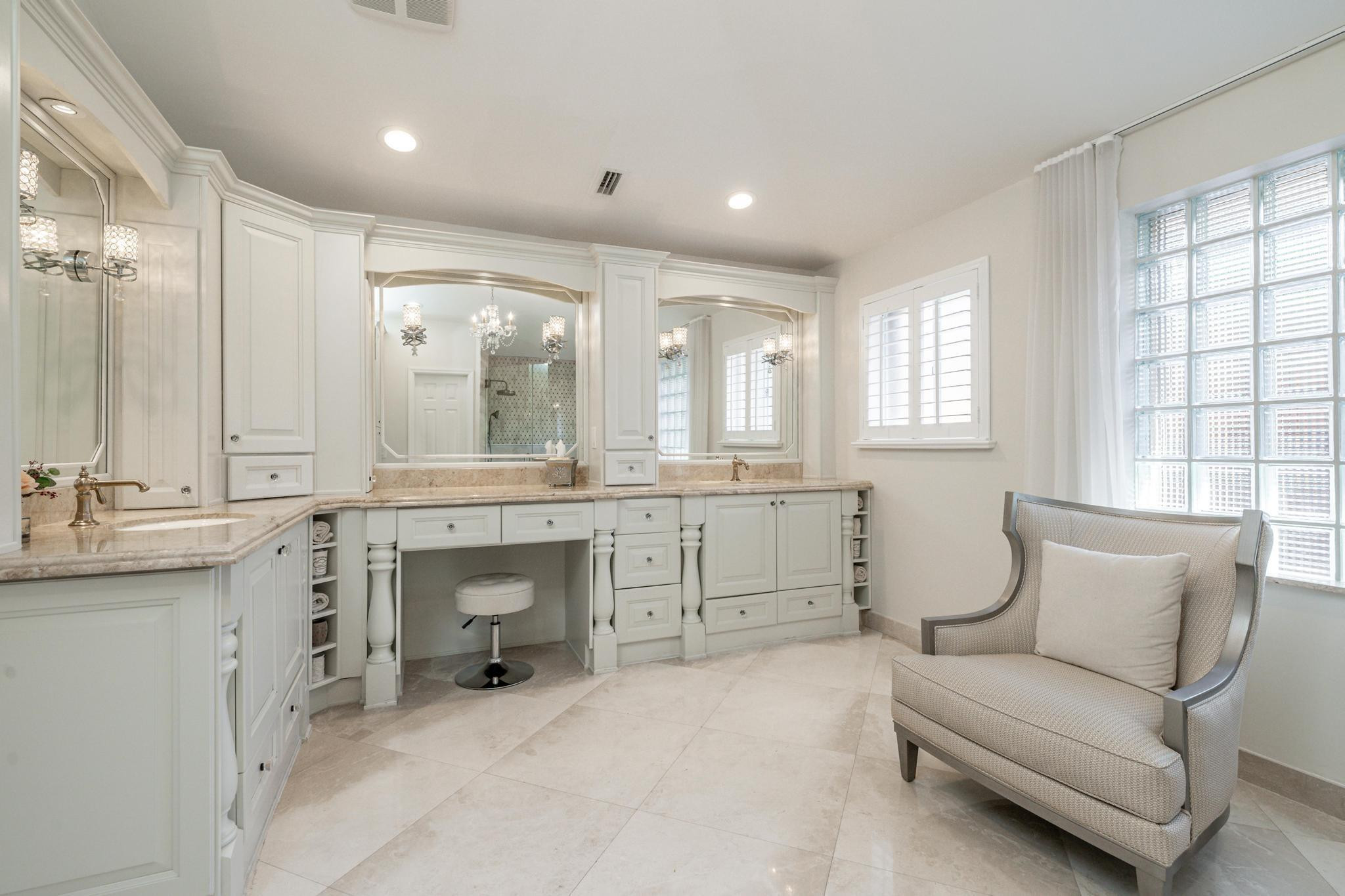 378 Coconut Circle