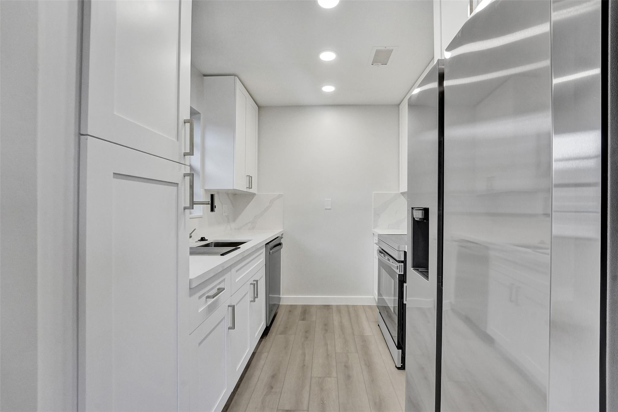 4250 W 10th Avenue