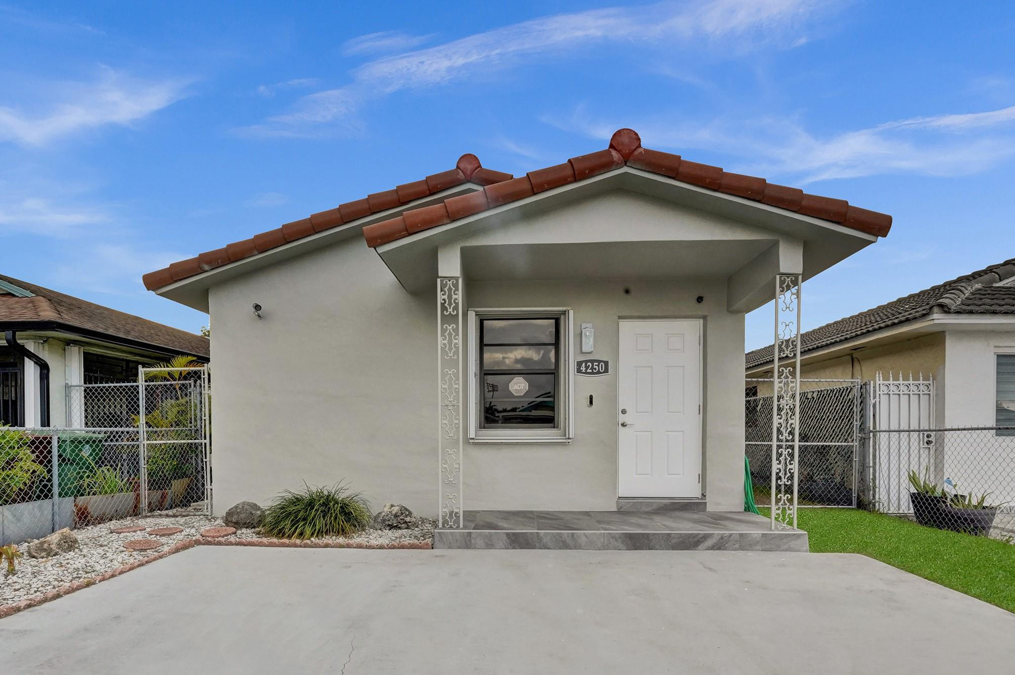 4250 W 10th Avenue