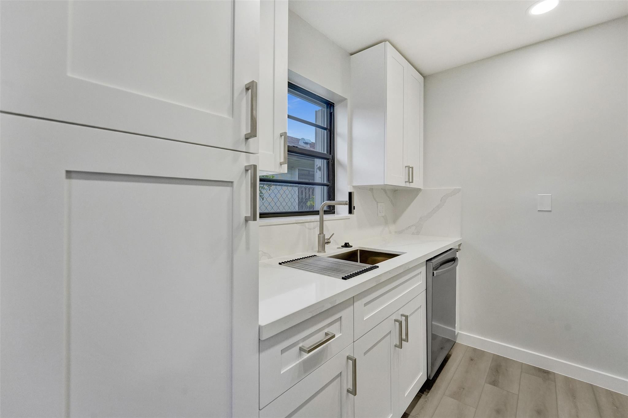 4250 W 10th Avenue