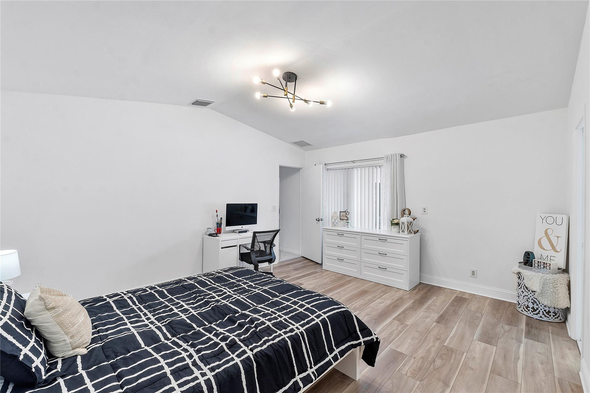 2545 NW 95th Terrace