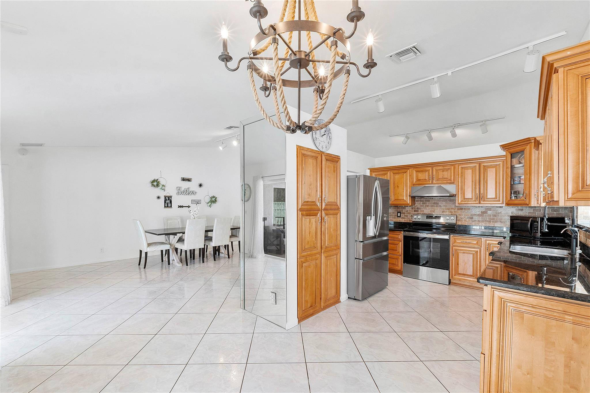 2545 NW 95th Terrace