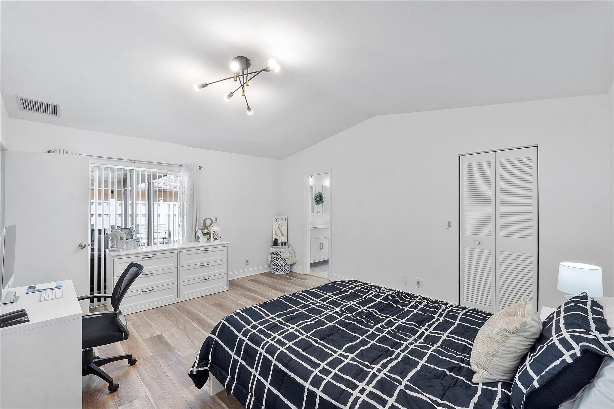 2545 NW 95th Terrace