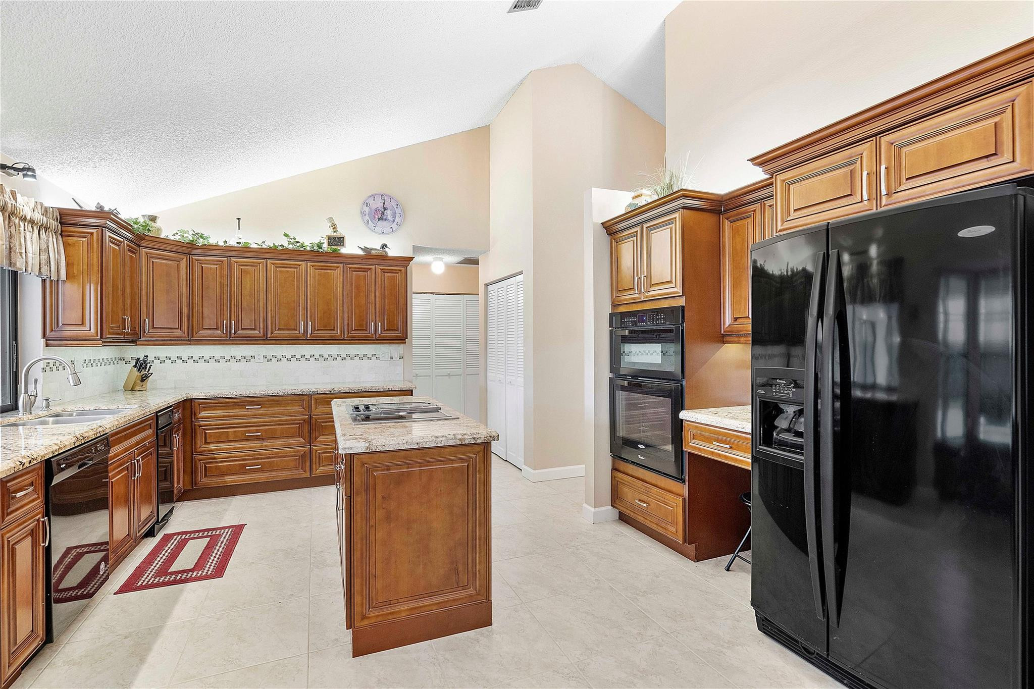 9950 NW 11th Manor
