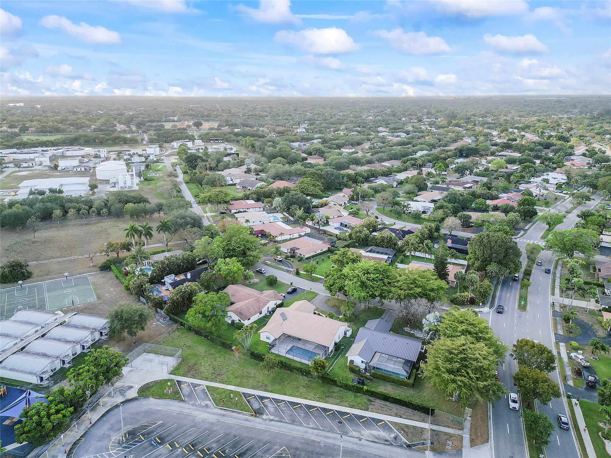 9950 NW 11th Manor
