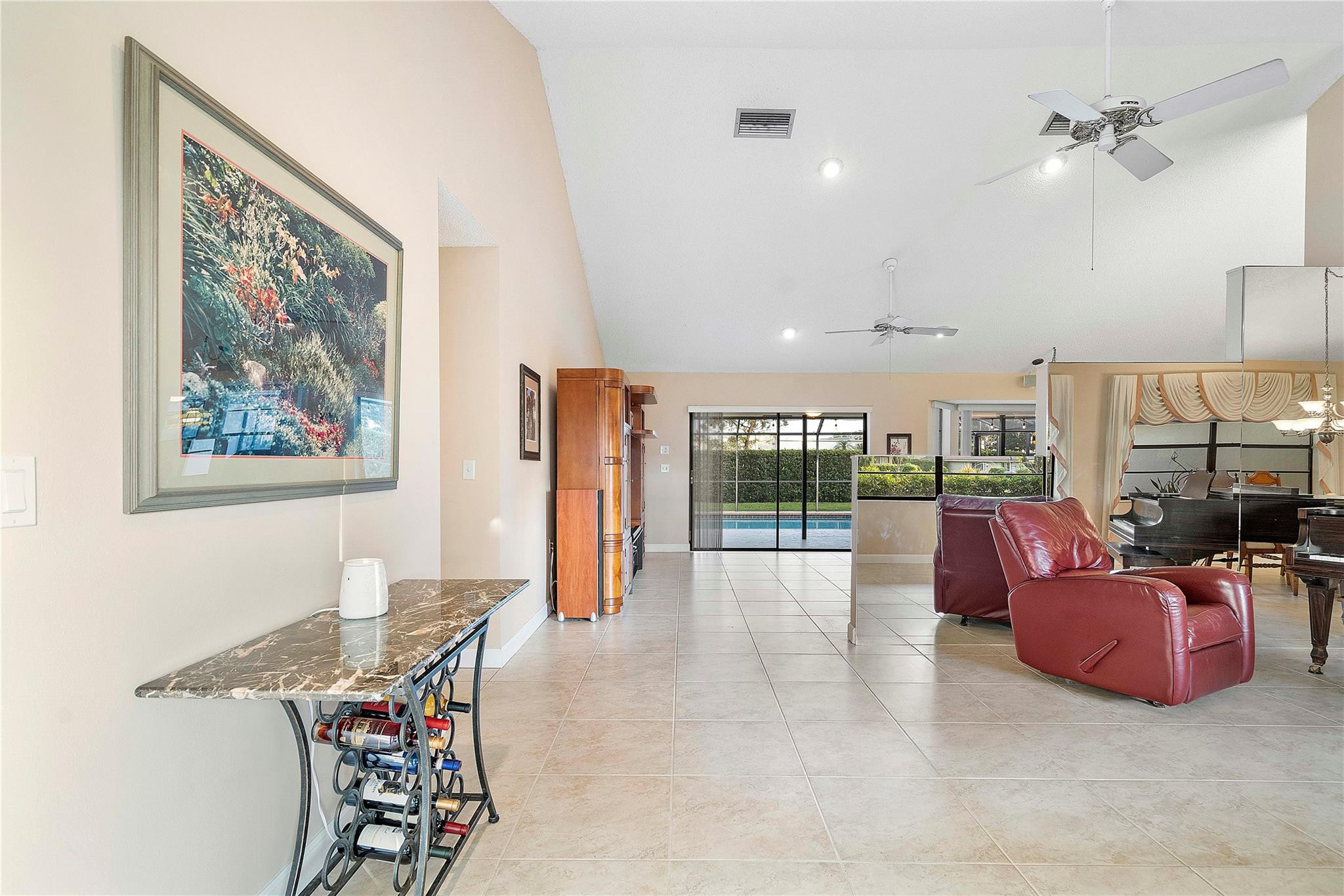 9950 NW 11th Manor