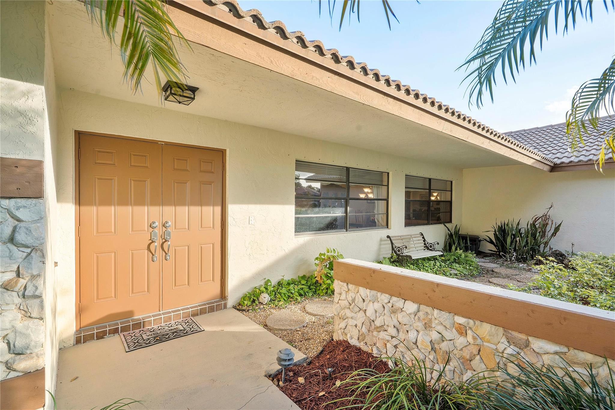 9950 NW 11th Manor