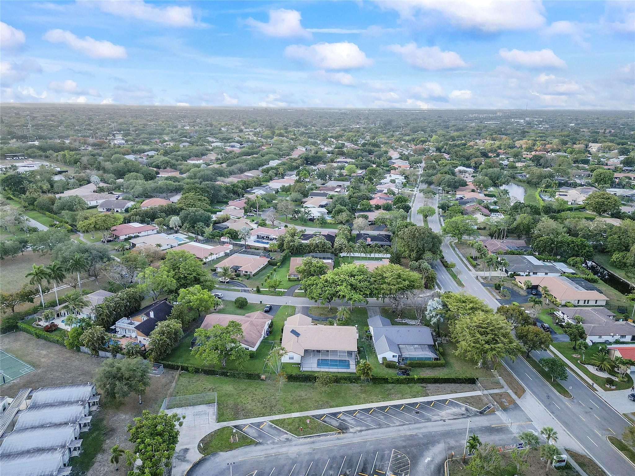 9950 NW 11th Manor