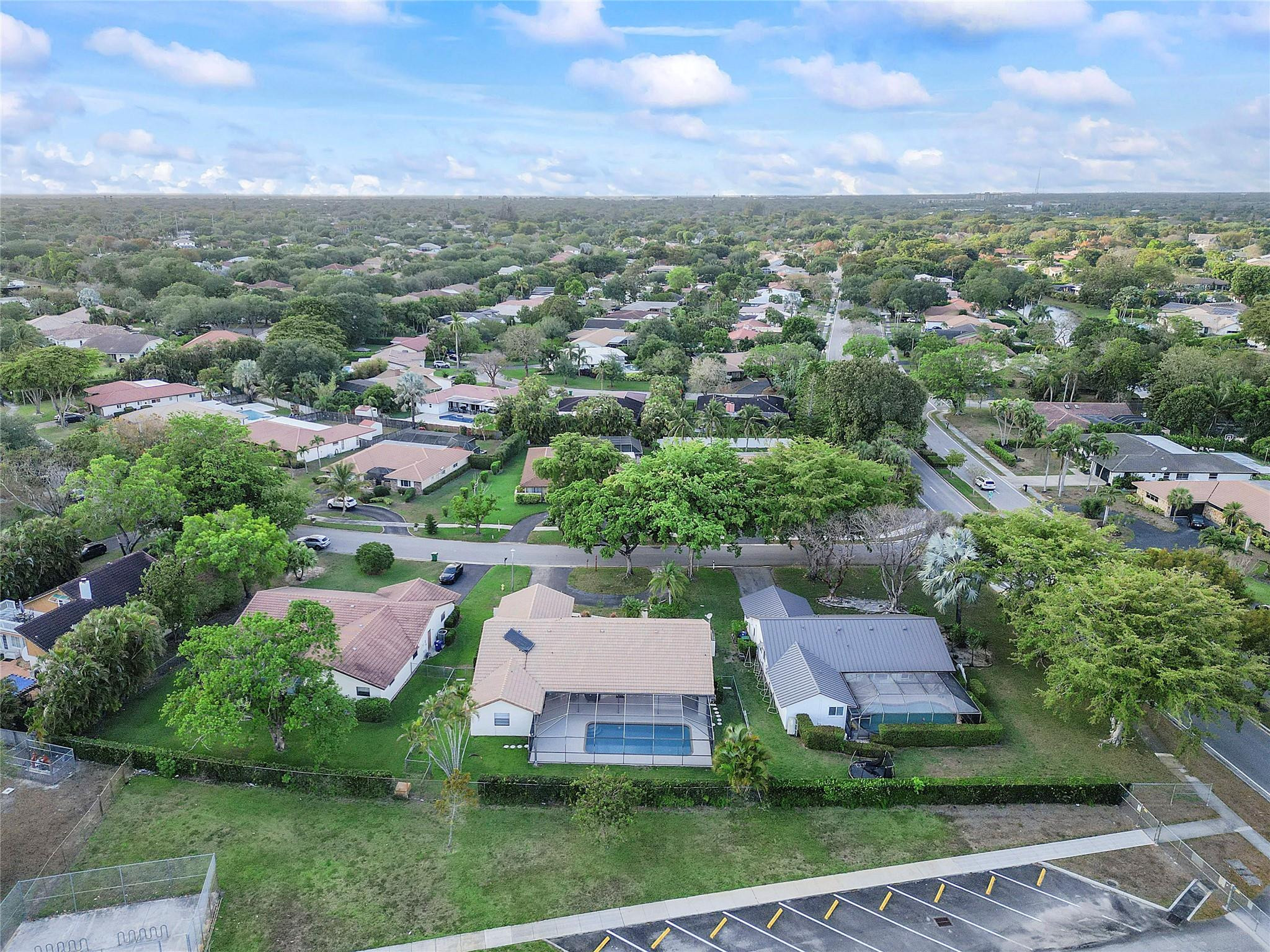 9950 NW 11th Manor