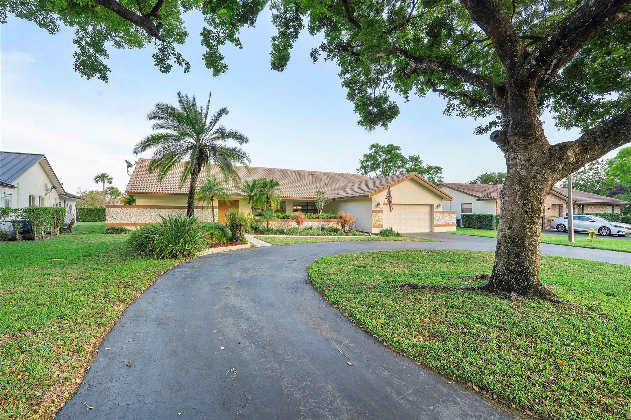 9950 NW 11th Manor