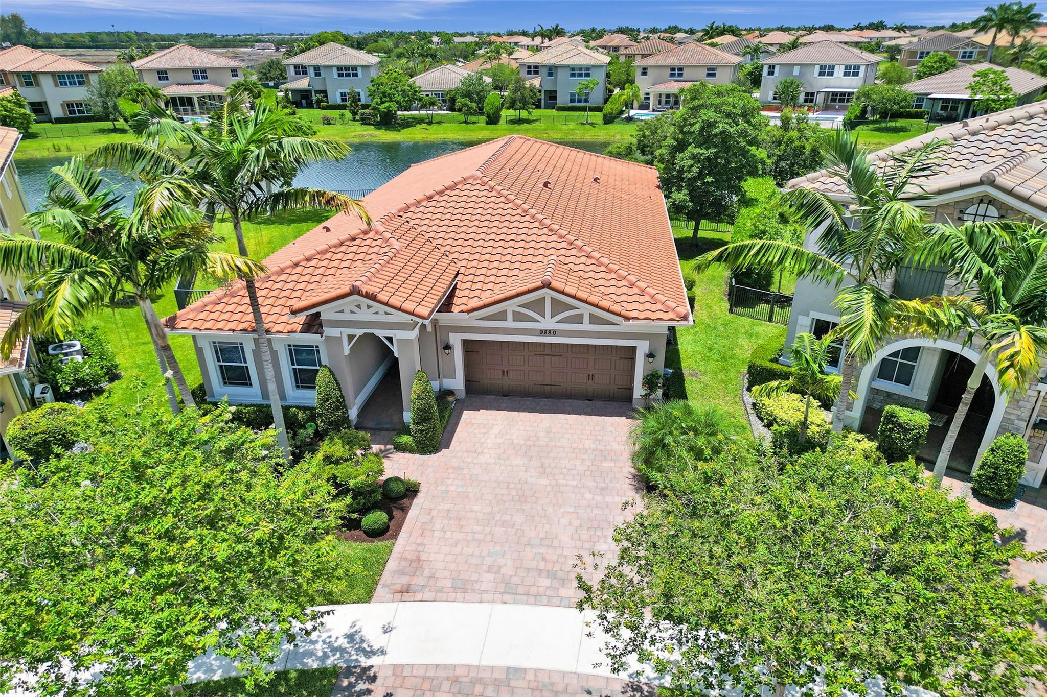 9880 Blue Isle