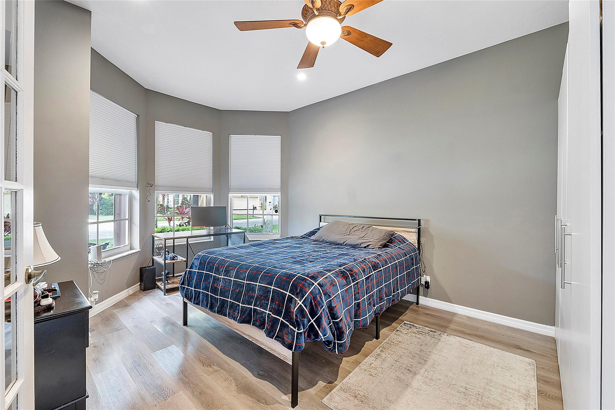 5840 NW 54th Circle