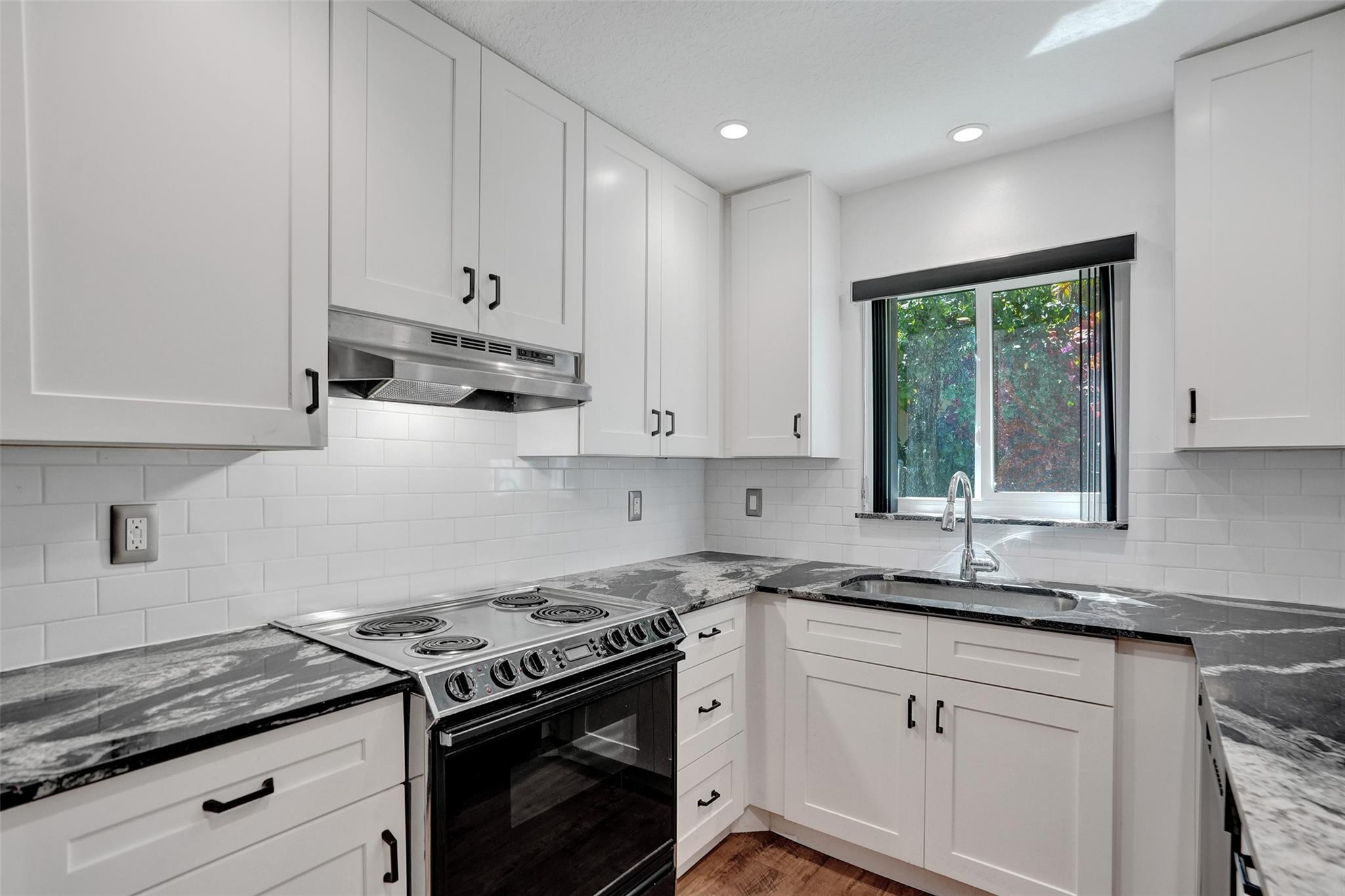 8845 NW 29th Place