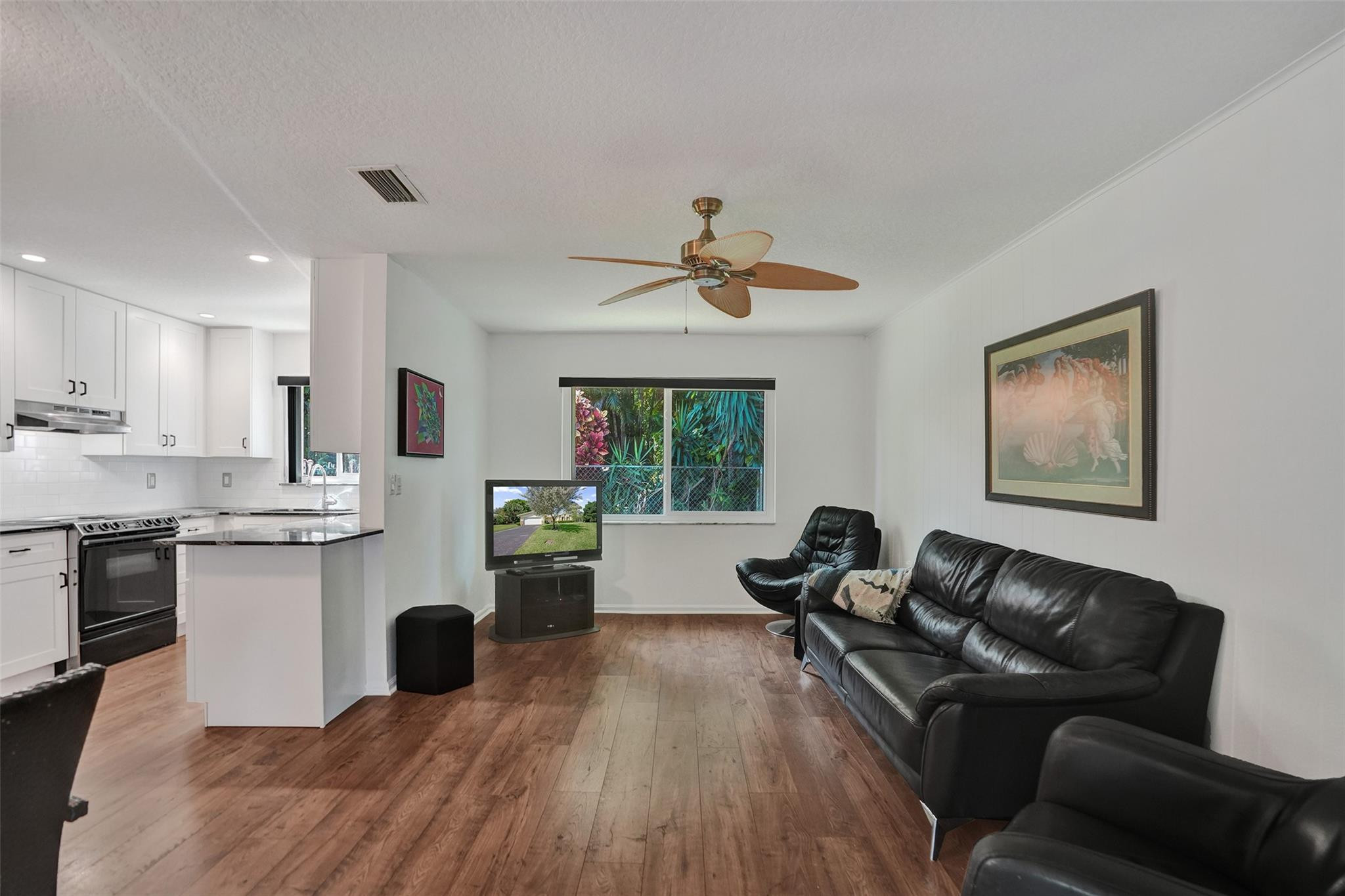 8845 NW 29th Place
