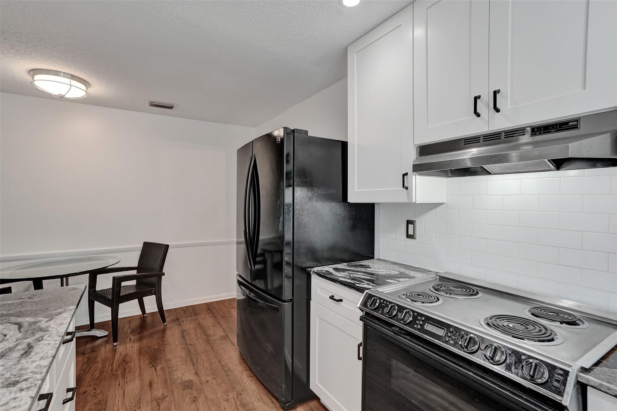 8845 NW 29th Place