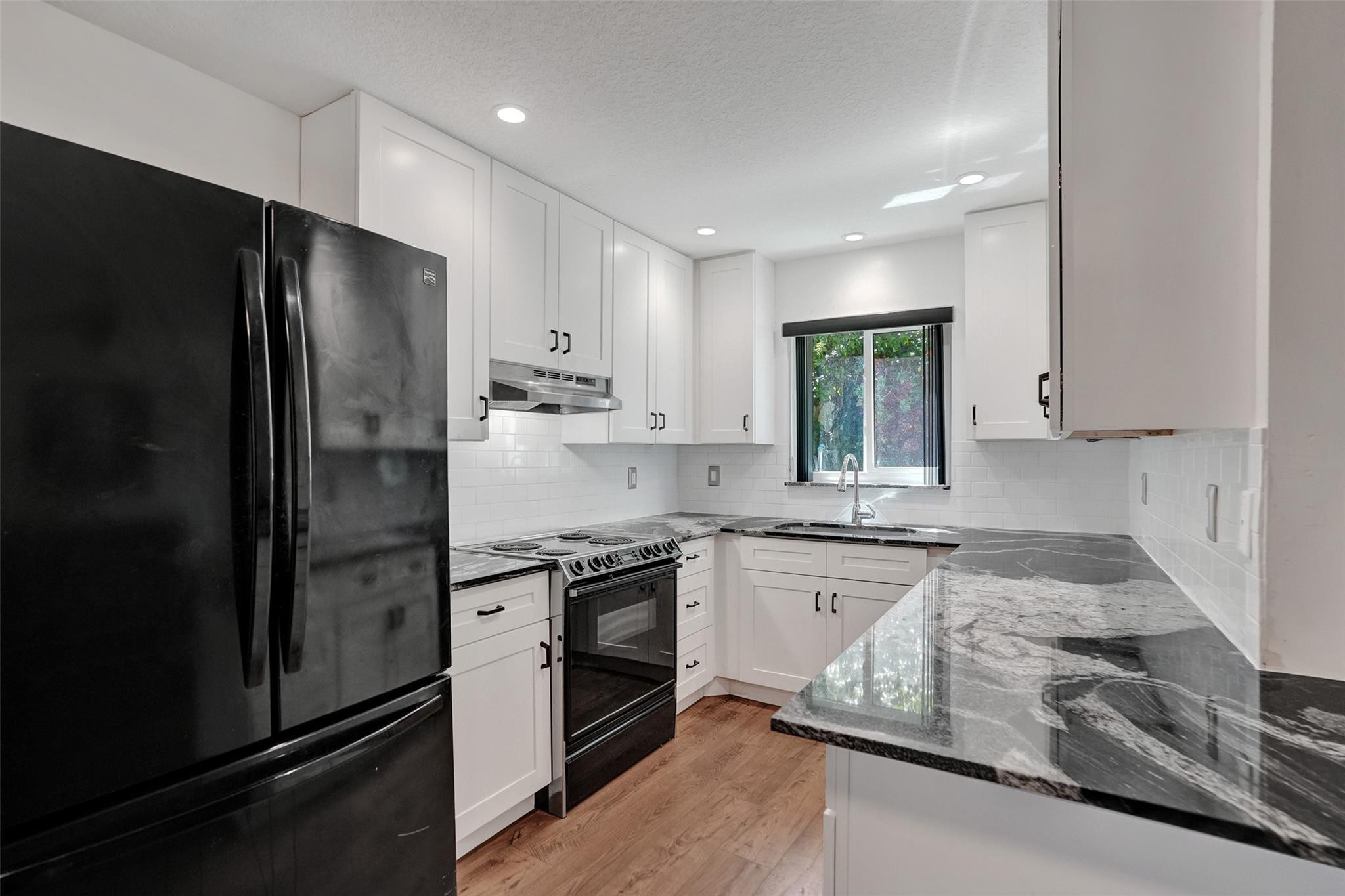 8845 NW 29th Place