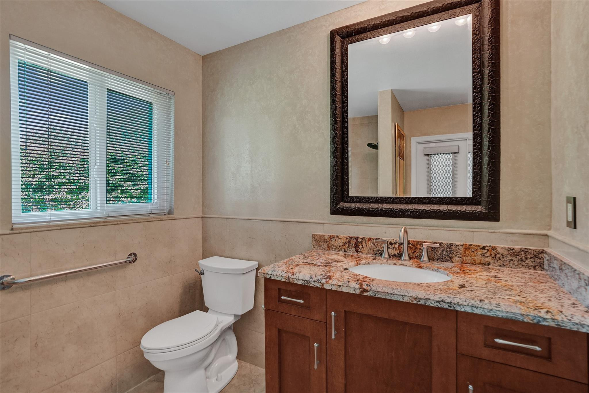 8845 NW 29th Place