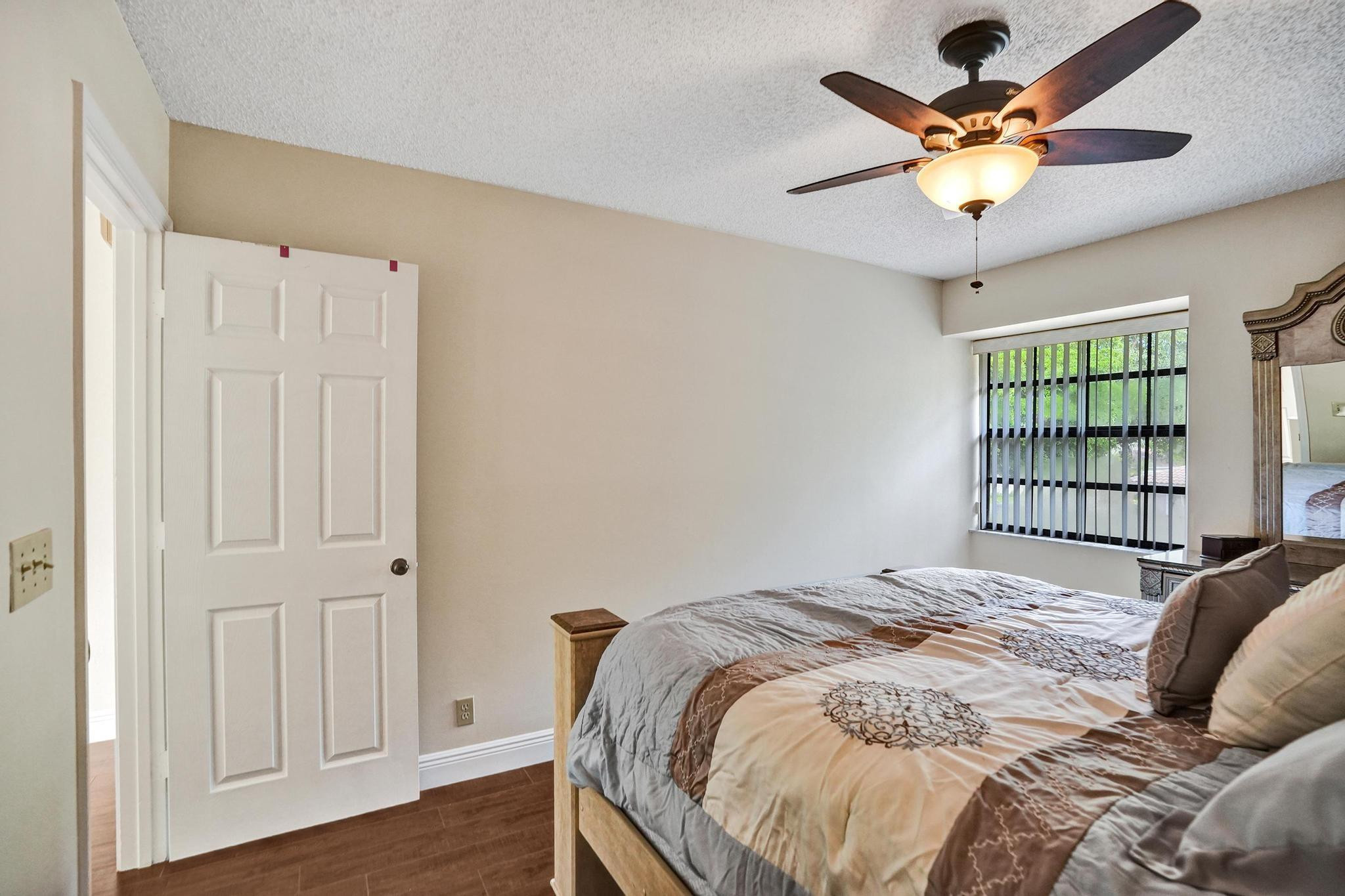 6222 NW 54th Drive
