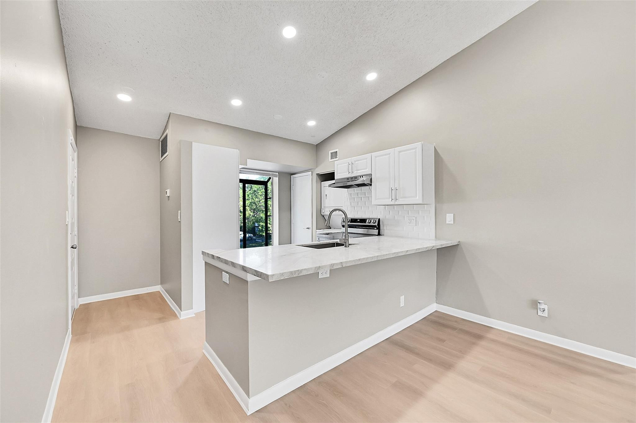 719 Gardens Drive 201