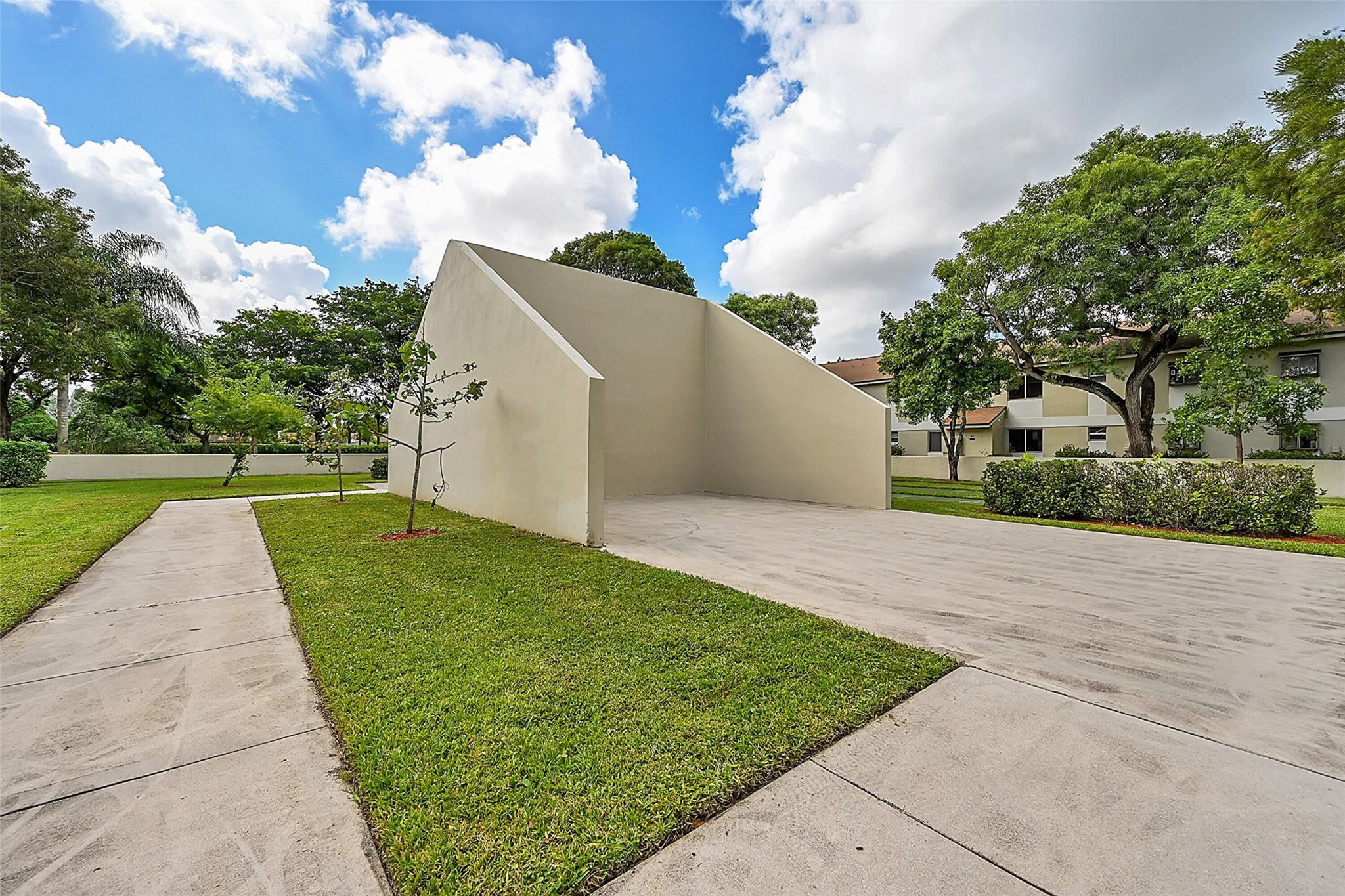 719 Gardens Drive 201