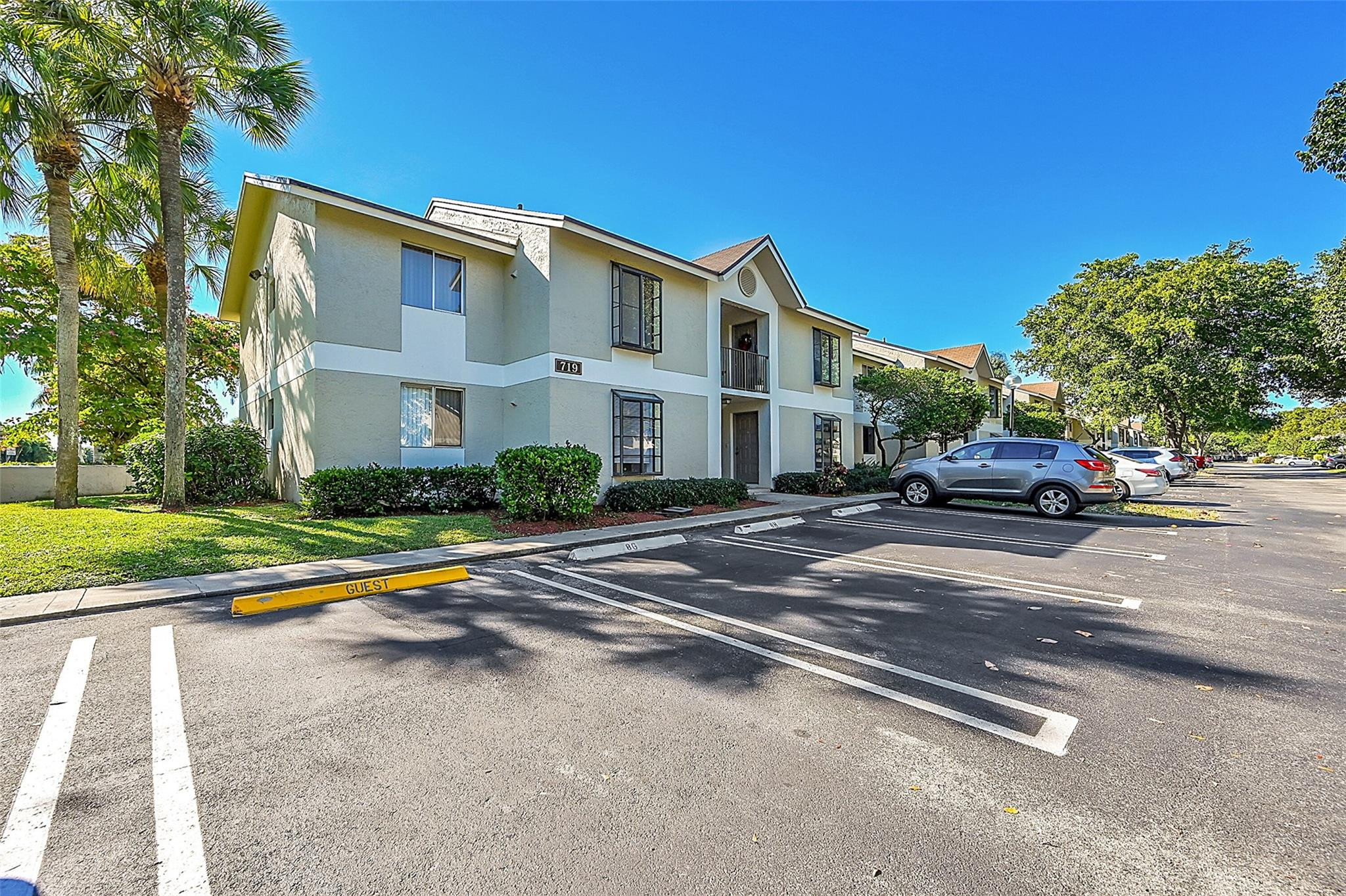 719 Gardens Drive 201
