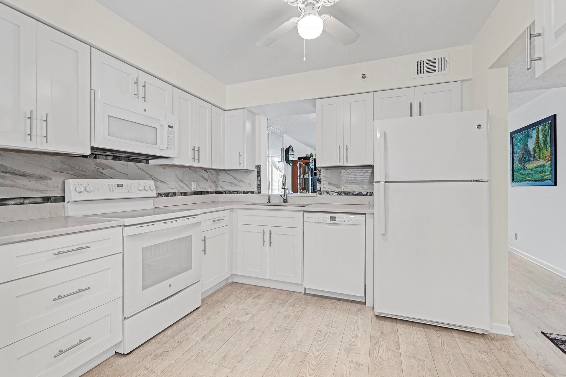 14575 Bonaire Boulevard 202