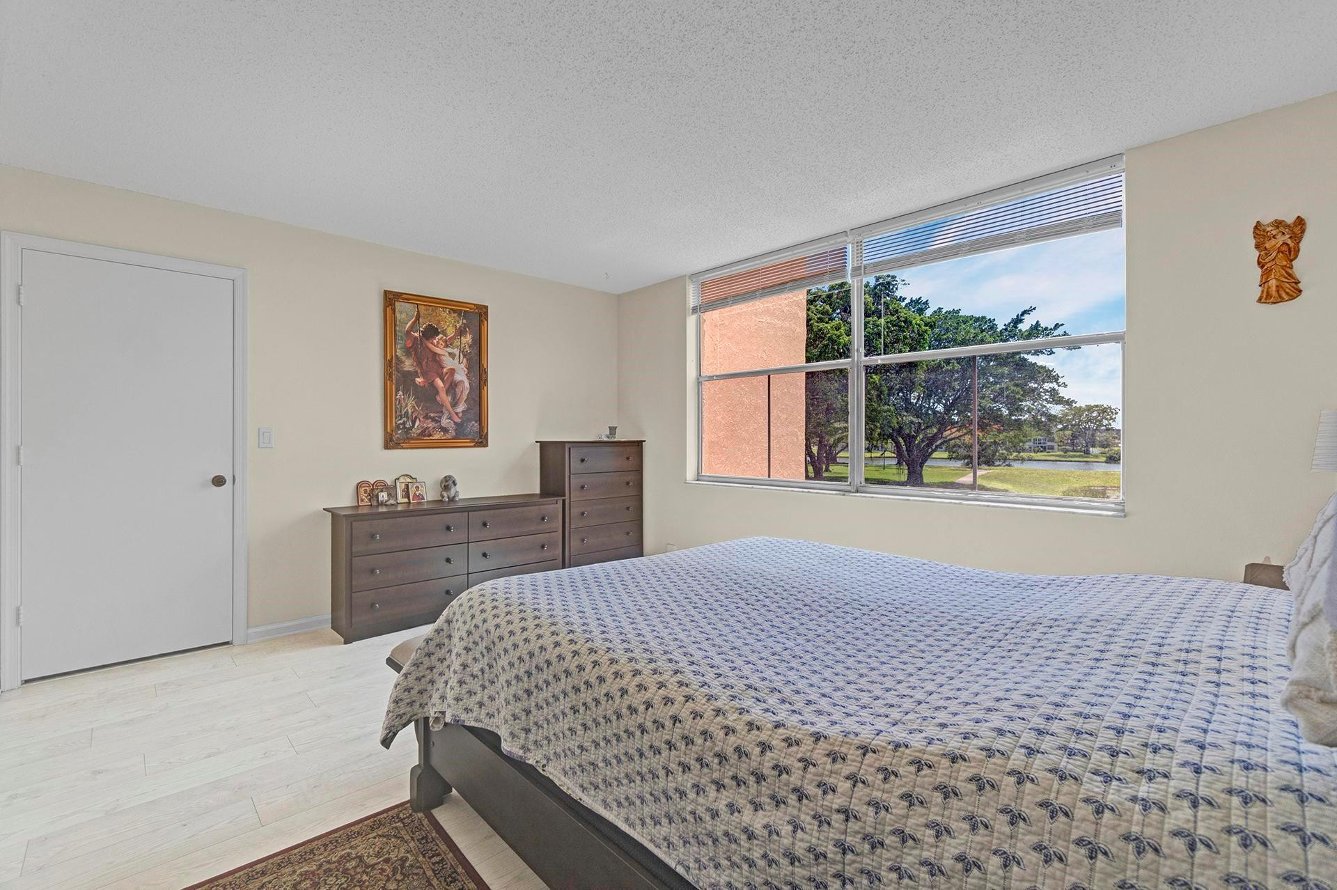 14575 Bonaire Boulevard 202