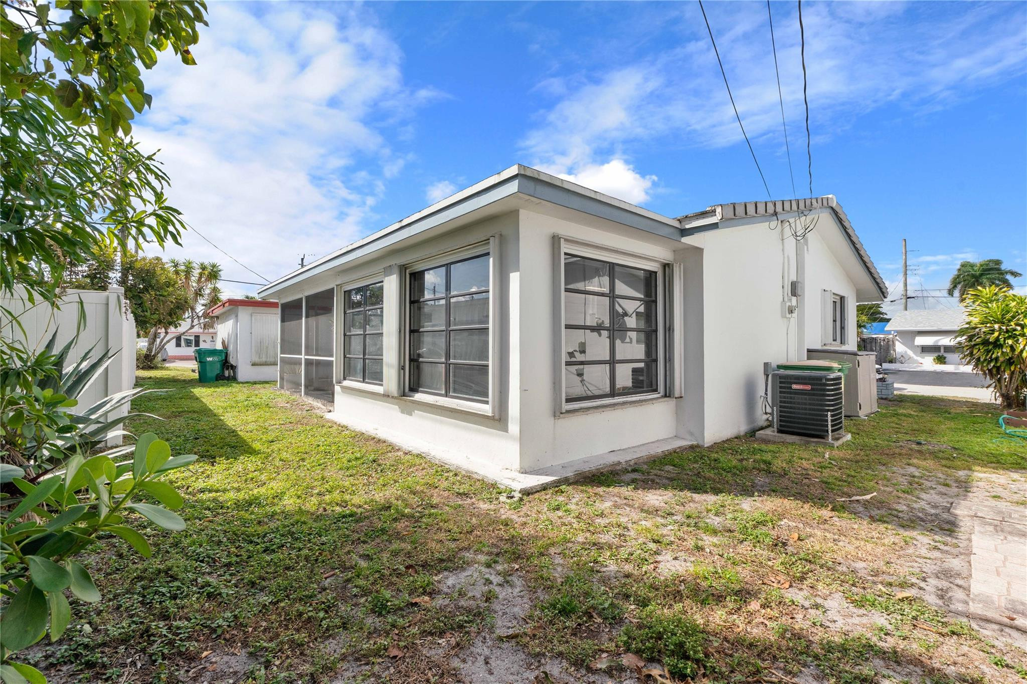 4560 NW 17th Terrace