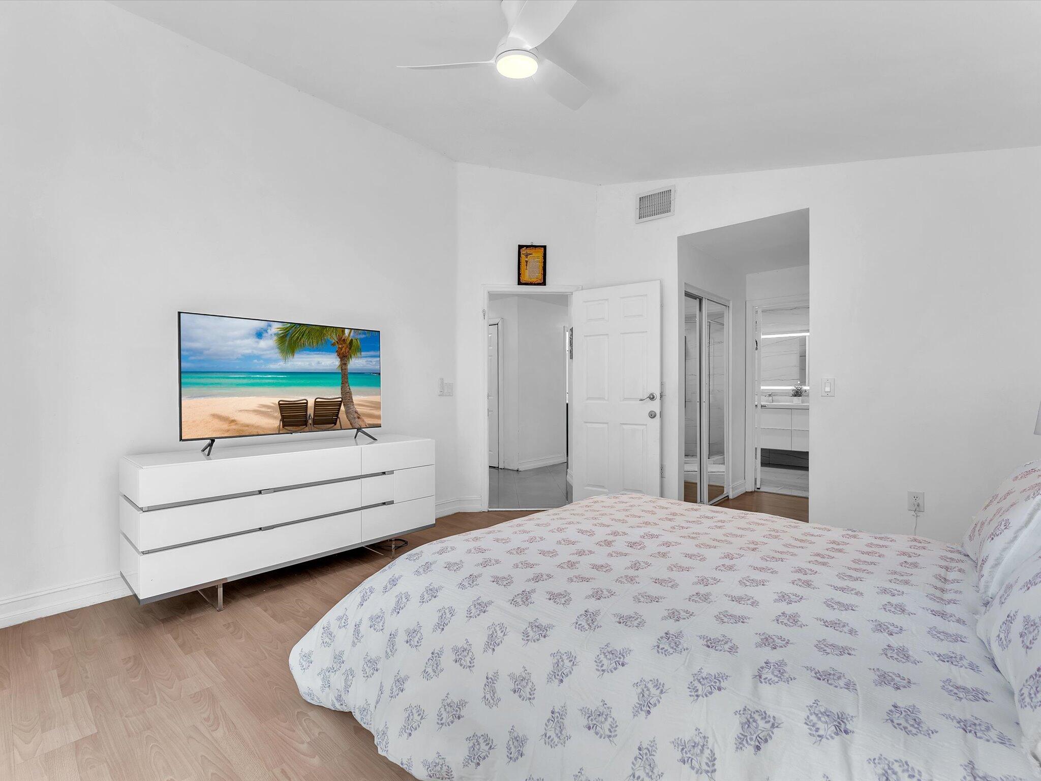 7456 NW 25th Street