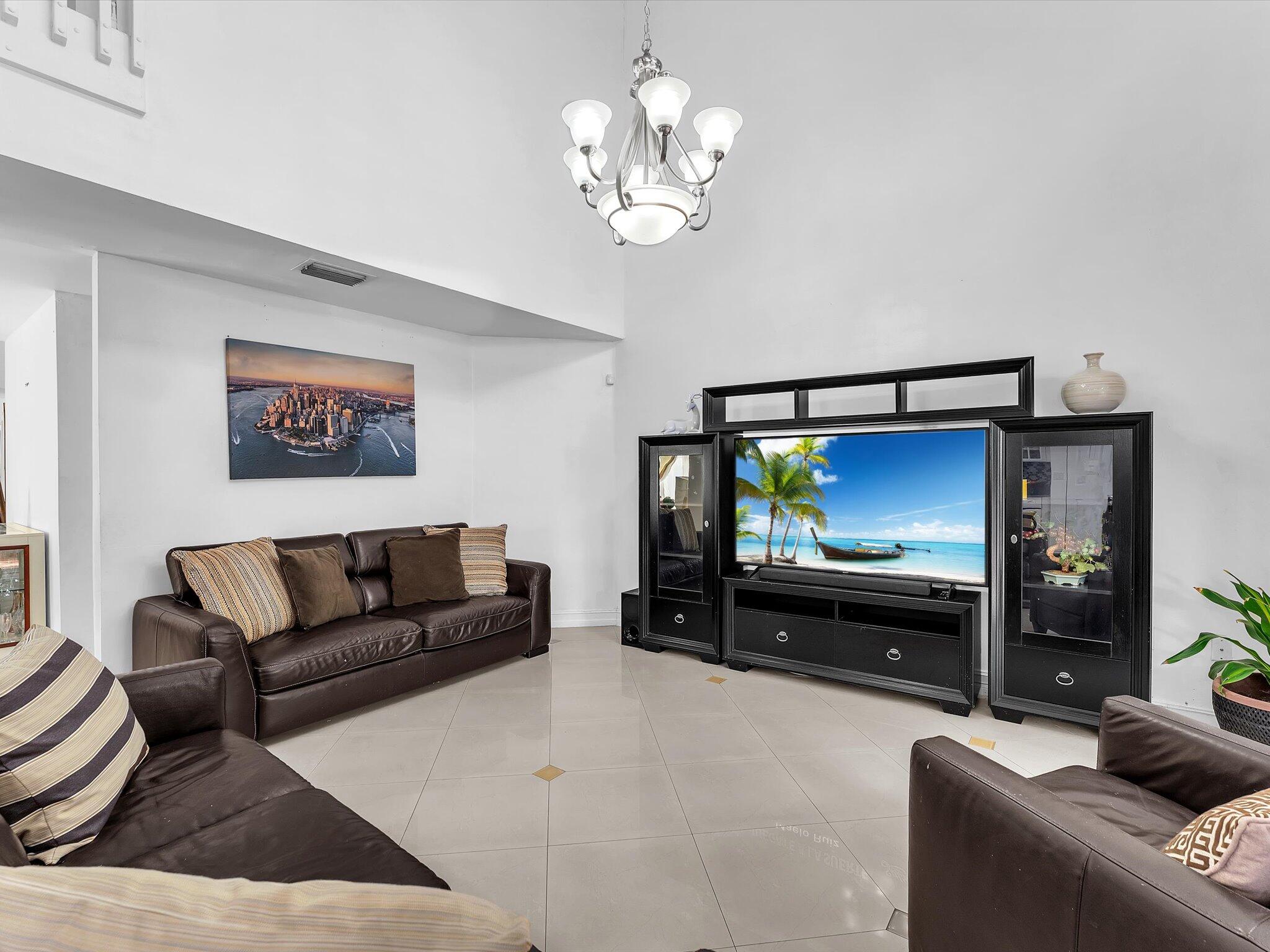 7456 NW 25th Street