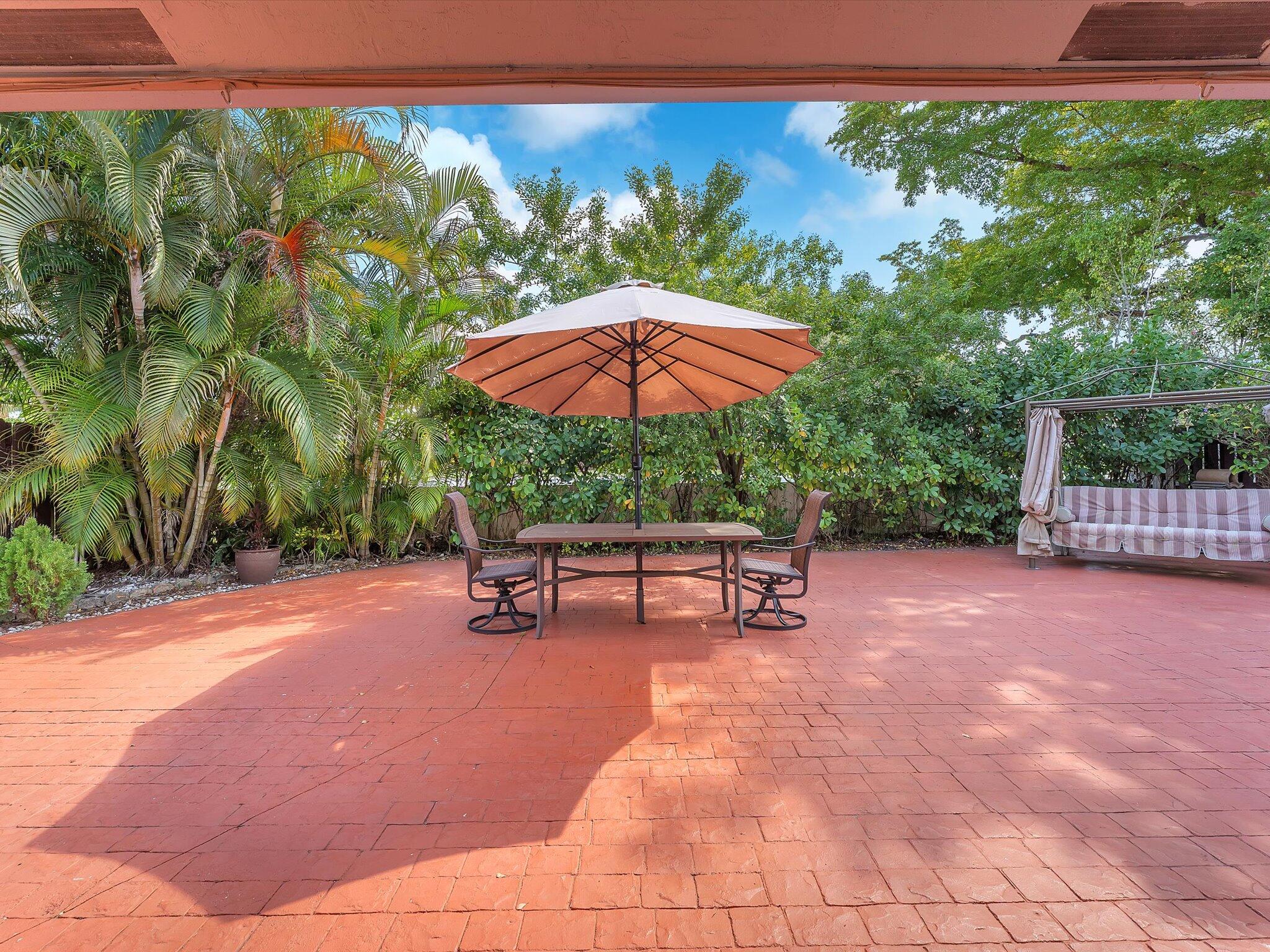 7456 NW 25th Street