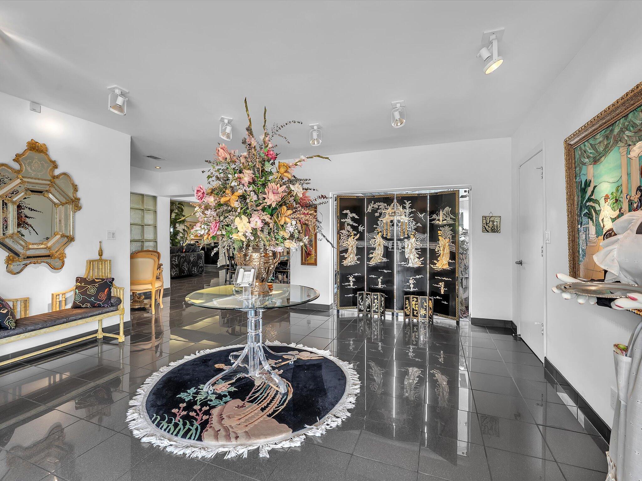 5310 Mango Circle