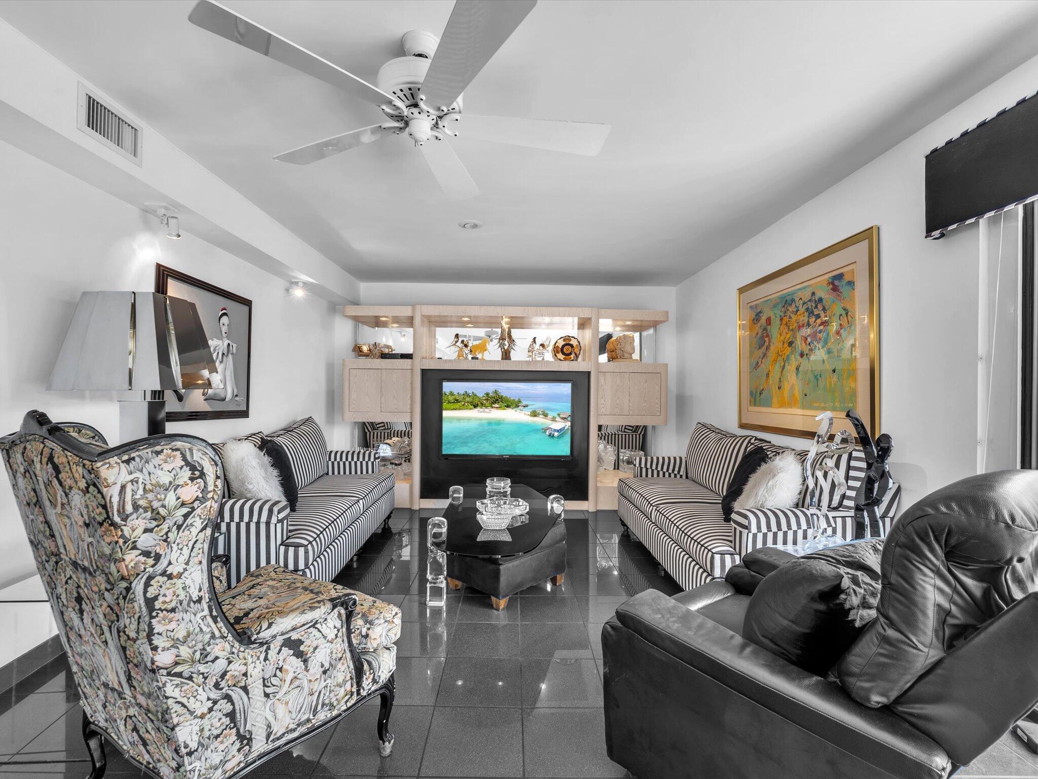 5310 Mango Circle