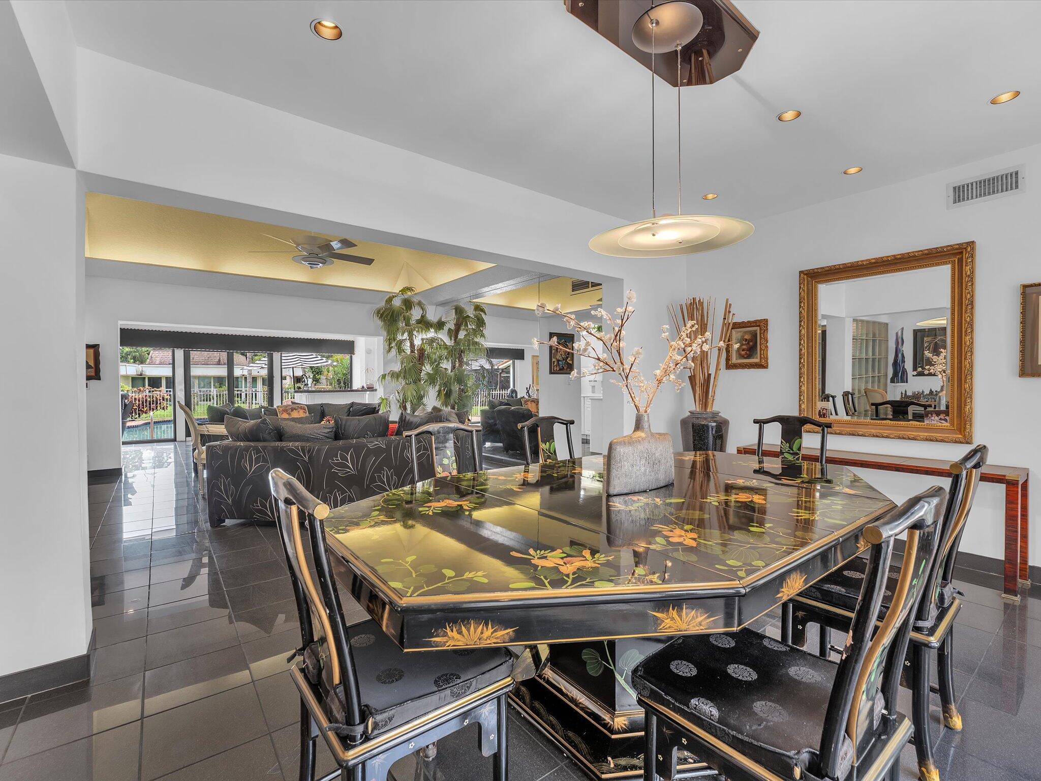 5310 Mango Circle
